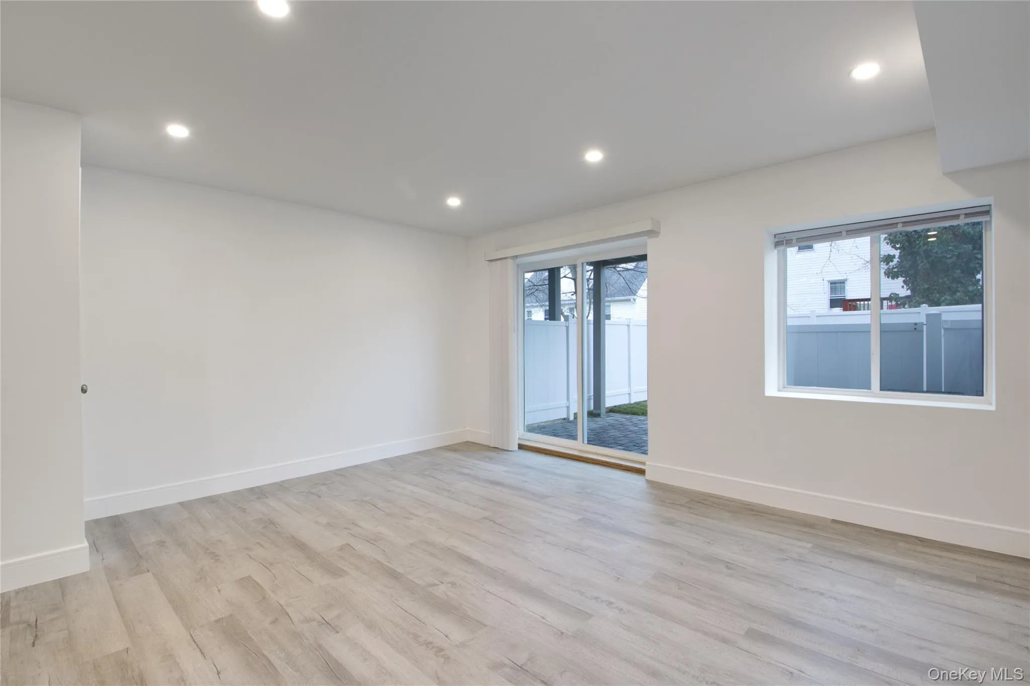 56 Kirkwood Road, North Hempstead, NY, 3 Bedrooms Bedrooms, 8 Rooms Rooms,3 BathroomsBathrooms,Residential Lease,For Rent,Kirkwood,0,1024407 56 Kirkwood Road, North Hempstead, NY, 3 Bedrooms Bedrooms, 8 Rooms Rooms,3 BathroomsBathrooms,Residential Lease,For Rent,Kirkwood,0,1024407