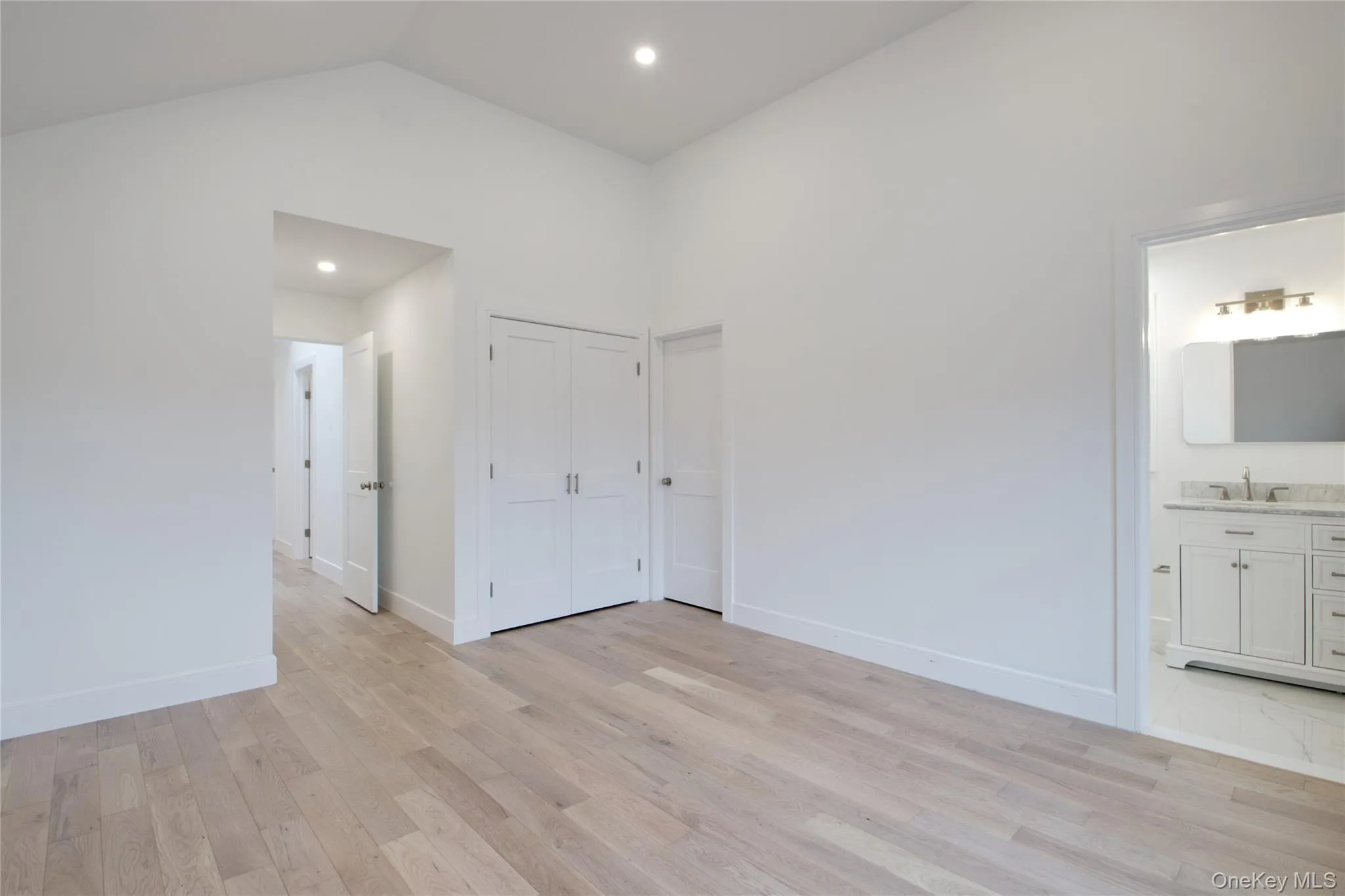 56 Kirkwood Road, North Hempstead, NY, 3 Bedrooms Bedrooms, 8 Rooms Rooms,3 BathroomsBathrooms,Residential Lease,For Rent,Kirkwood,0,1024407 56 Kirkwood Road, North Hempstead, NY, 3 Bedrooms Bedrooms, 8 Rooms Rooms,3 BathroomsBathrooms,Residential Lease,For Rent,Kirkwood,0,1024407