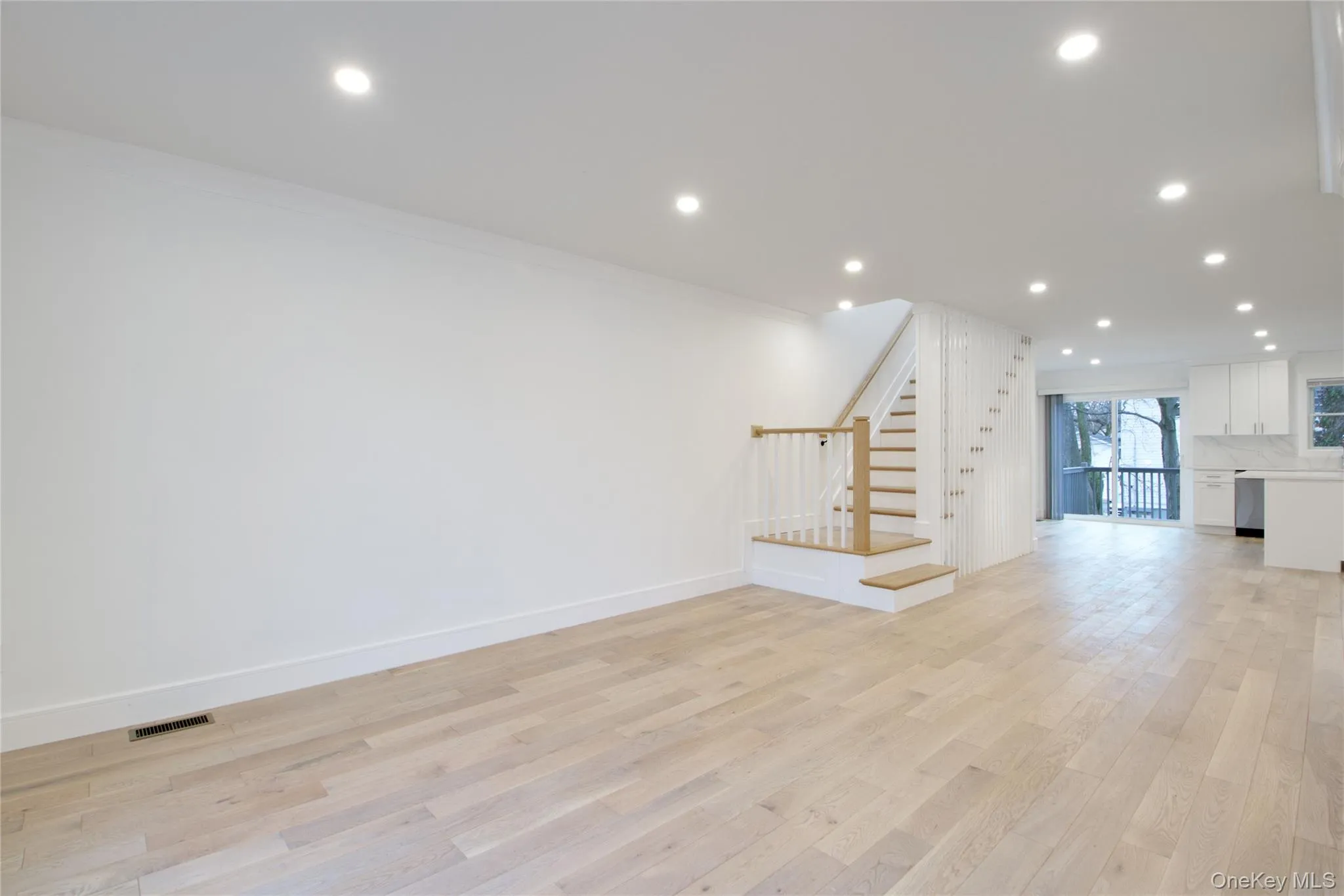 56 Kirkwood Road, North Hempstead, NY, 3 Bedrooms Bedrooms, 8 Rooms Rooms,3 BathroomsBathrooms,Residential Lease,For Rent,Kirkwood,0,1024407 56 Kirkwood Road, North Hempstead, NY, 3 Bedrooms Bedrooms, 8 Rooms Rooms,3 BathroomsBathrooms,Residential Lease,For Rent,Kirkwood,0,1024407