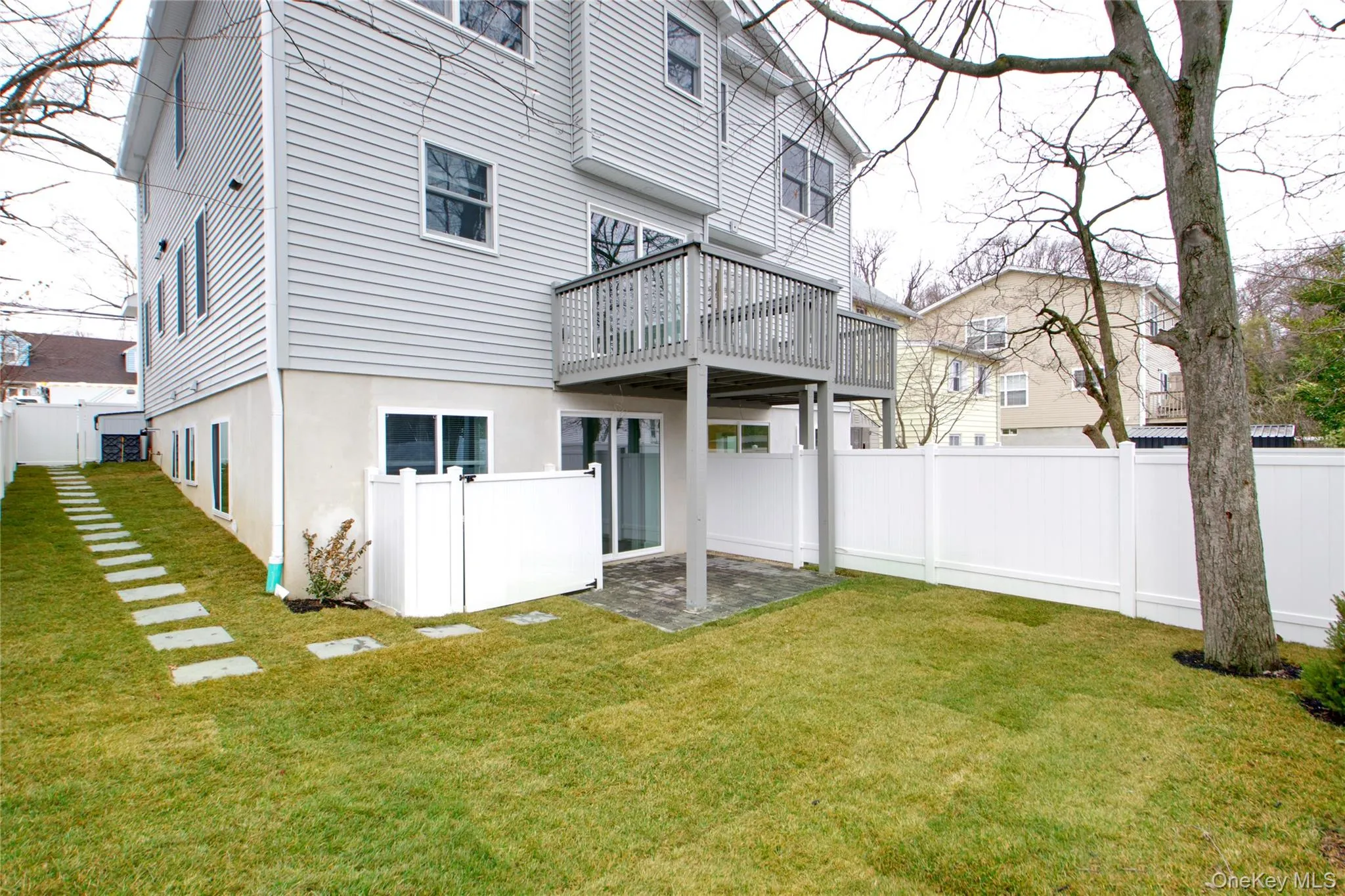 56 Kirkwood Road, North Hempstead, NY, 3 Bedrooms Bedrooms, 8 Rooms Rooms,3 BathroomsBathrooms,Residential Lease,For Rent,Kirkwood,0,1024407 56 Kirkwood Road, North Hempstead, NY, 3 Bedrooms Bedrooms, 8 Rooms Rooms,3 BathroomsBathrooms,Residential Lease,For Rent,Kirkwood,0,1024407