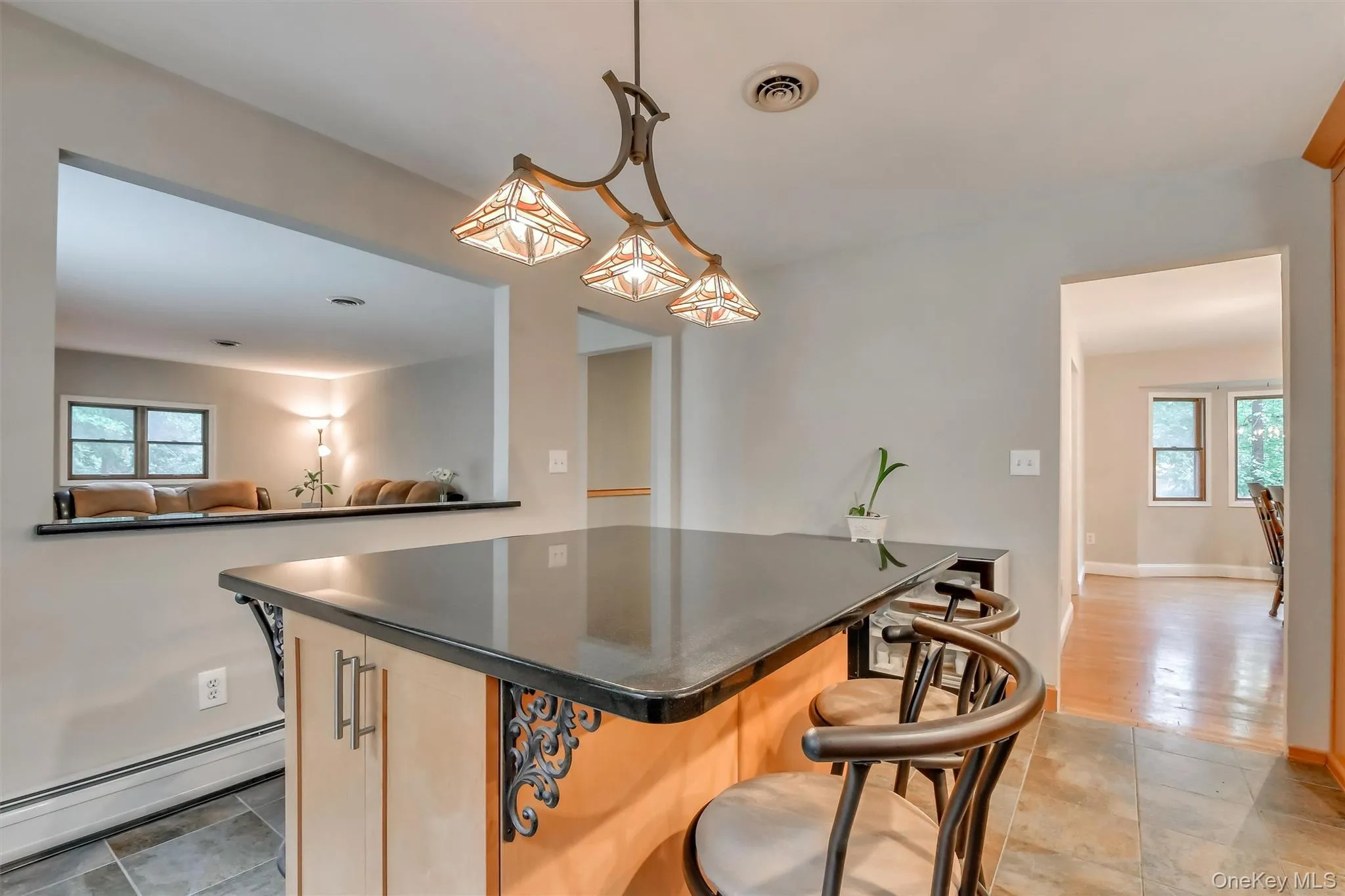17 Esquire Road, Clarkstown, NY, 4 Bedrooms Bedrooms, 8 Rooms Rooms,2 BathroomsBathrooms,Residential Lease,For Rent,Esquire,0,1024412 17 Esquire Road, Clarkstown, NY, 4 Bedrooms Bedrooms, 8 Rooms Rooms,2 BathroomsBathrooms,Residential Lease,For Rent,Esquire,0,1024412