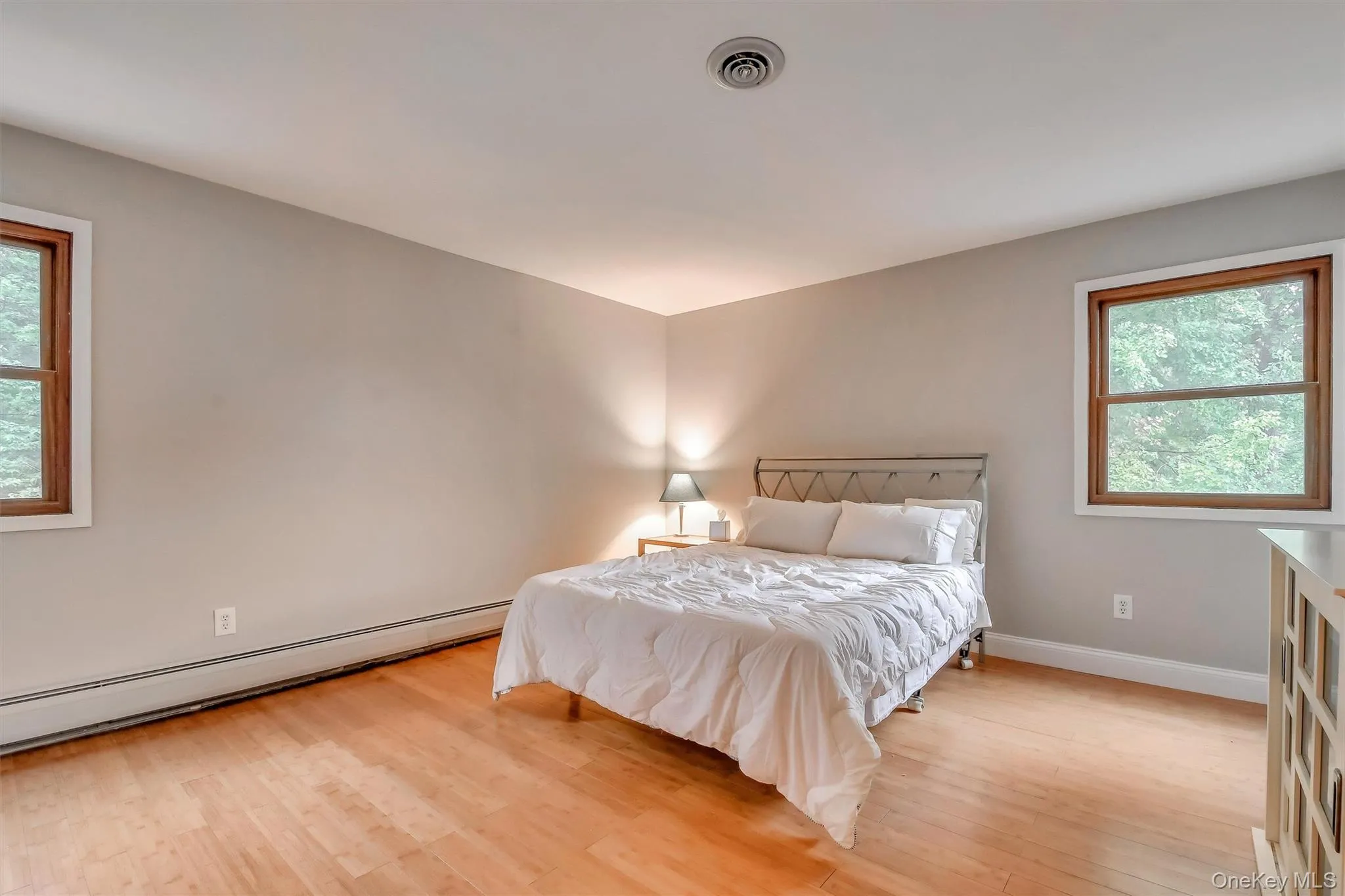 17 Esquire Road, Clarkstown, NY, 4 Bedrooms Bedrooms, 8 Rooms Rooms,2 BathroomsBathrooms,Residential Lease,For Rent,Esquire,0,1024412 17 Esquire Road, Clarkstown, NY, 4 Bedrooms Bedrooms, 8 Rooms Rooms,2 BathroomsBathrooms,Residential Lease,For Rent,Esquire,0,1024412