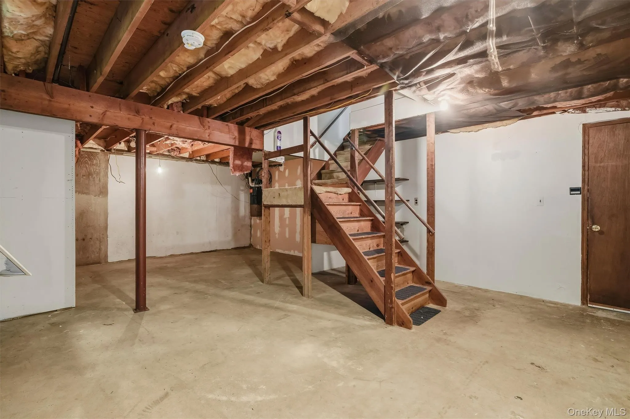 17 Esquire Road, Clarkstown, NY, 4 Bedrooms Bedrooms, 8 Rooms Rooms,2 BathroomsBathrooms,Residential Lease,For Rent,Esquire,0,1024412 17 Esquire Road, Clarkstown, NY, 4 Bedrooms Bedrooms, 8 Rooms Rooms,2 BathroomsBathrooms,Residential Lease,For Rent,Esquire,0,1024412