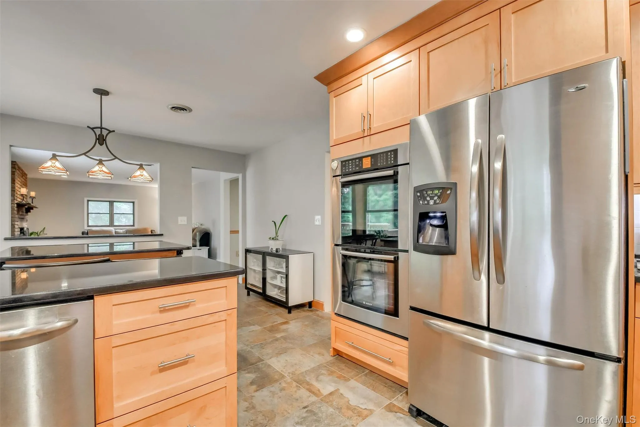 17 Esquire Road, Clarkstown, NY, 4 Bedrooms Bedrooms, 8 Rooms Rooms,2 BathroomsBathrooms,Residential Lease,For Rent,Esquire,0,1024412 17 Esquire Road, Clarkstown, NY, 4 Bedrooms Bedrooms, 8 Rooms Rooms,2 BathroomsBathrooms,Residential Lease,For Rent,Esquire,0,1024412