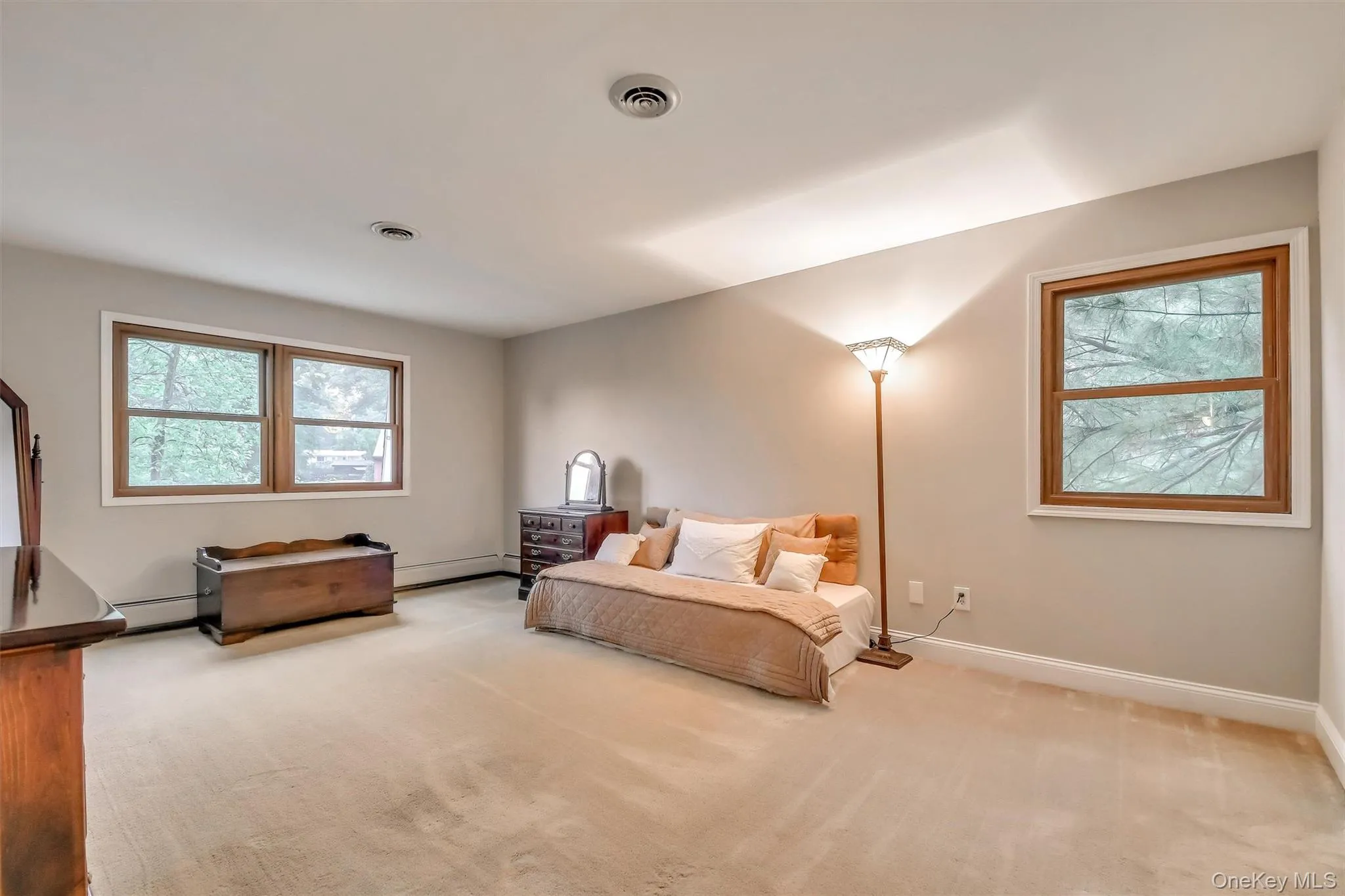 17 Esquire Road, Clarkstown, NY, 4 Bedrooms Bedrooms, 8 Rooms Rooms,2 BathroomsBathrooms,Residential Lease,For Rent,Esquire,0,1024412 17 Esquire Road, Clarkstown, NY, 4 Bedrooms Bedrooms, 8 Rooms Rooms,2 BathroomsBathrooms,Residential Lease,For Rent,Esquire,0,1024412