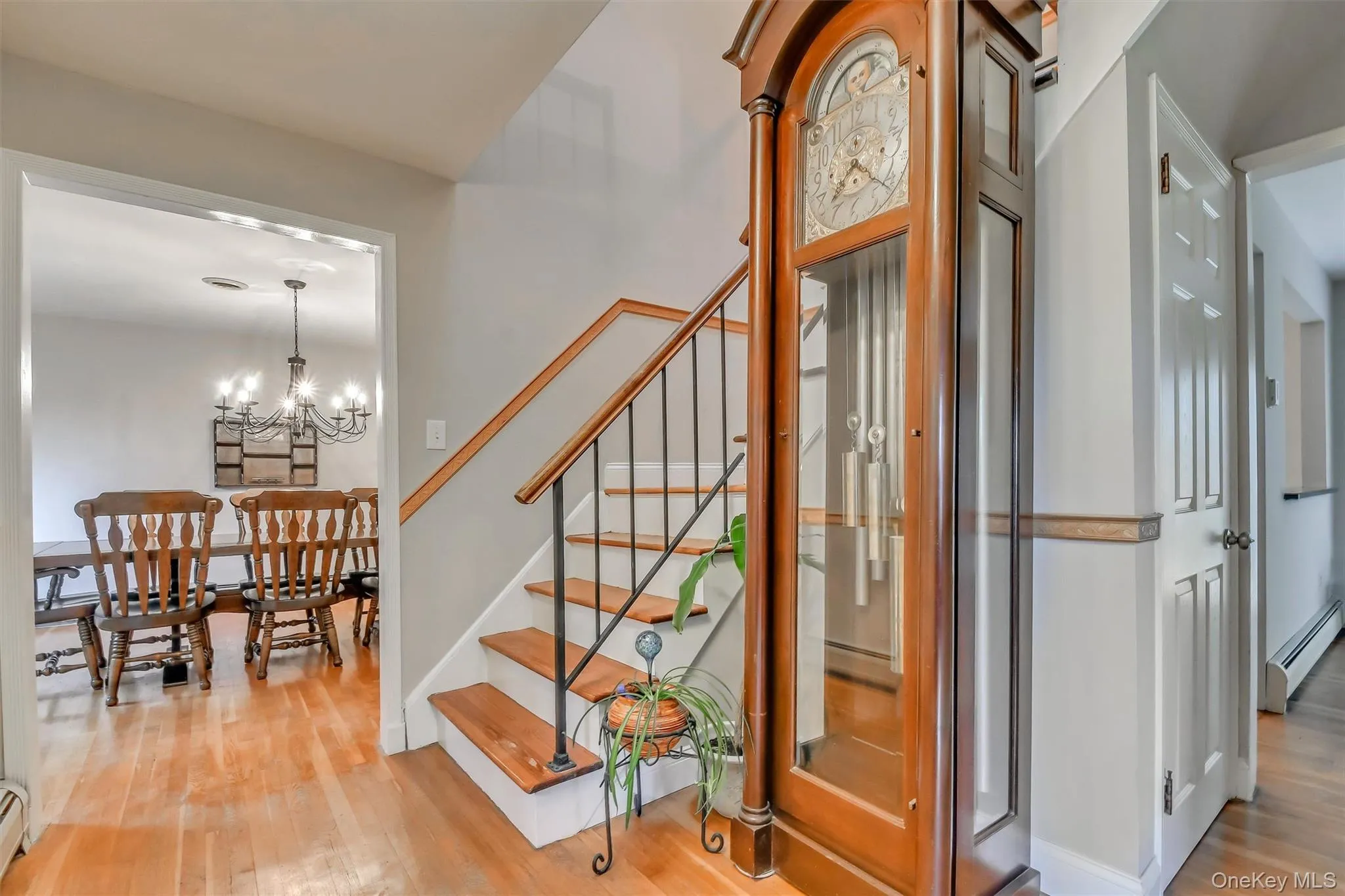 17 Esquire Road, Clarkstown, NY, 4 Bedrooms Bedrooms, 8 Rooms Rooms,2 BathroomsBathrooms,Residential Lease,For Rent,Esquire,0,1024412 17 Esquire Road, Clarkstown, NY, 4 Bedrooms Bedrooms, 8 Rooms Rooms,2 BathroomsBathrooms,Residential Lease,For Rent,Esquire,0,1024412