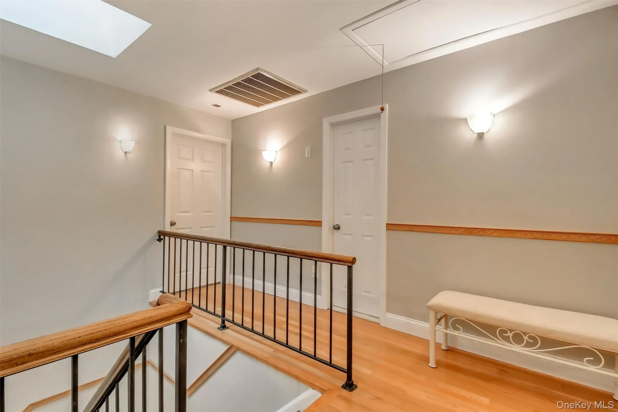 17 Esquire Road, Clarkstown, NY, 4 Bedrooms Bedrooms, 8 Rooms Rooms,2 BathroomsBathrooms,Residential Lease,For Rent,Esquire,0,1024412 17 Esquire Road, Clarkstown, NY, 4 Bedrooms Bedrooms, 8 Rooms Rooms,2 BathroomsBathrooms,Residential Lease,For Rent,Esquire,0,1024412