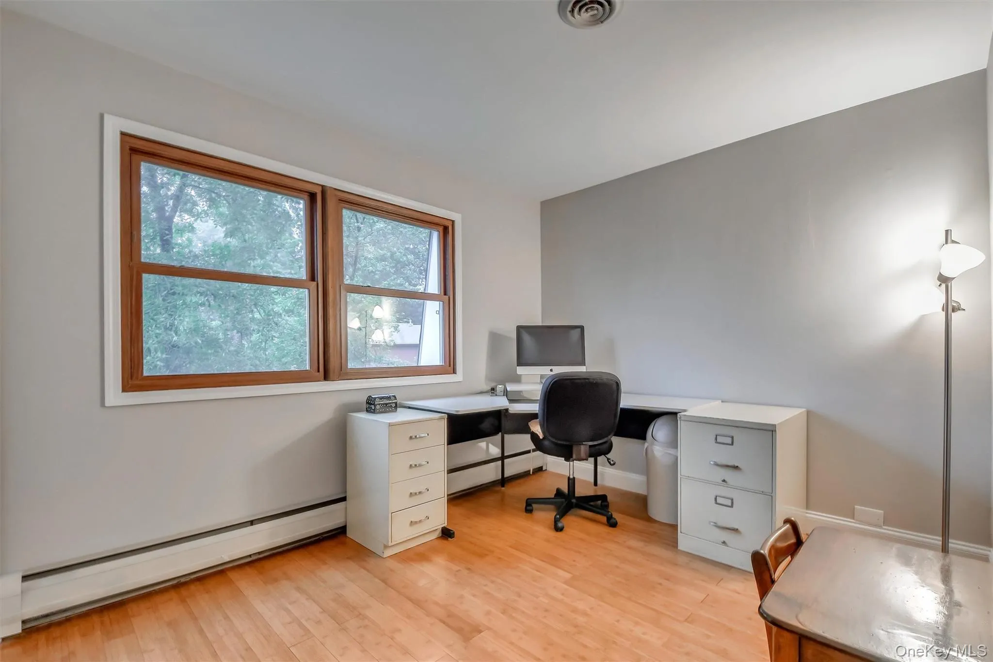 17 Esquire Road, Clarkstown, NY, 4 Bedrooms Bedrooms, 8 Rooms Rooms,2 BathroomsBathrooms,Residential Lease,For Rent,Esquire,0,1024412 17 Esquire Road, Clarkstown, NY, 4 Bedrooms Bedrooms, 8 Rooms Rooms,2 BathroomsBathrooms,Residential Lease,For Rent,Esquire,0,1024412