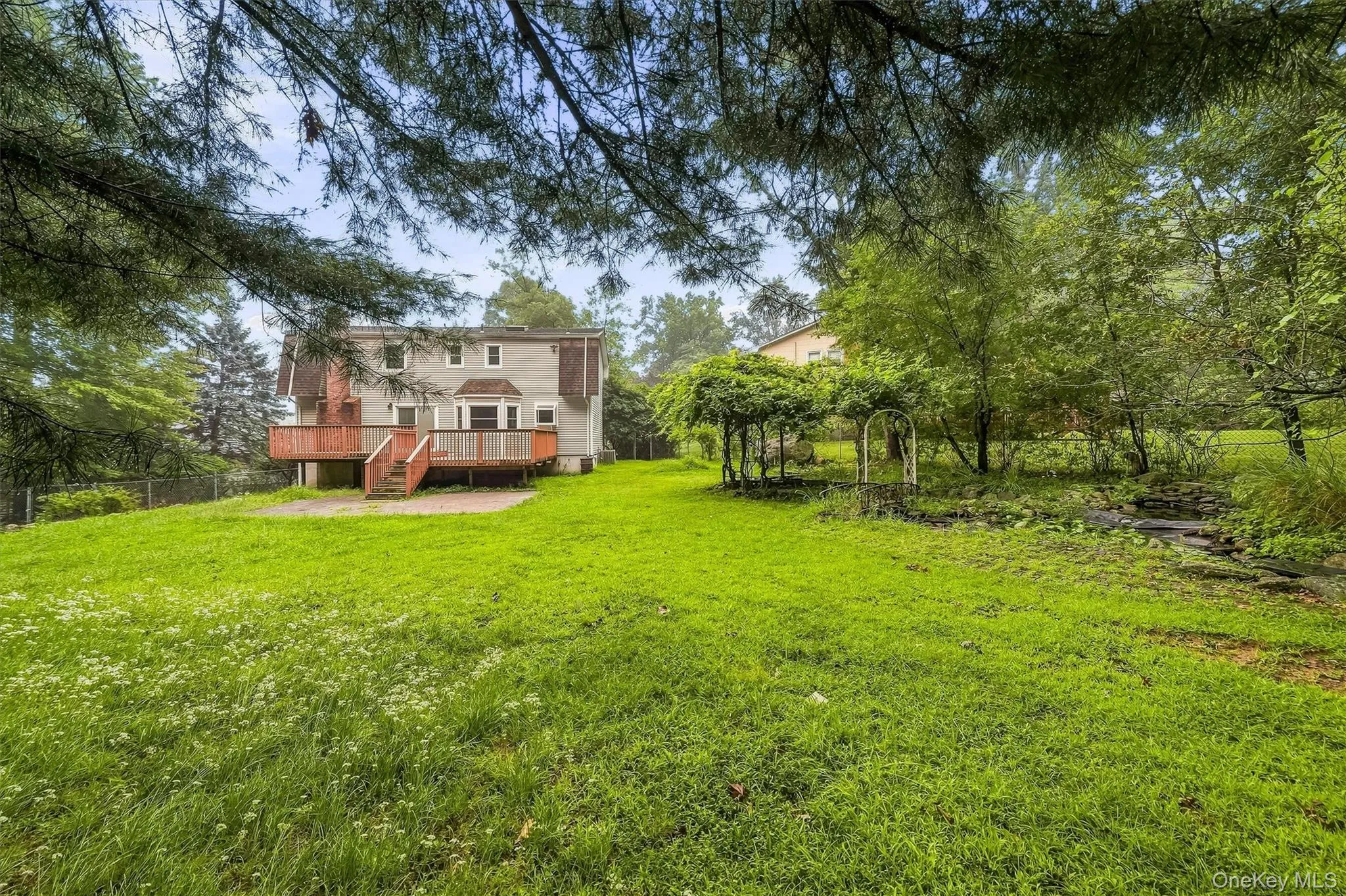 17 Esquire Road, Clarkstown, NY, 4 Bedrooms Bedrooms, 8 Rooms Rooms,2 BathroomsBathrooms,Residential Lease,For Rent,Esquire,0,1024412 17 Esquire Road, Clarkstown, NY, 4 Bedrooms Bedrooms, 8 Rooms Rooms,2 BathroomsBathrooms,Residential Lease,For Rent,Esquire,0,1024412