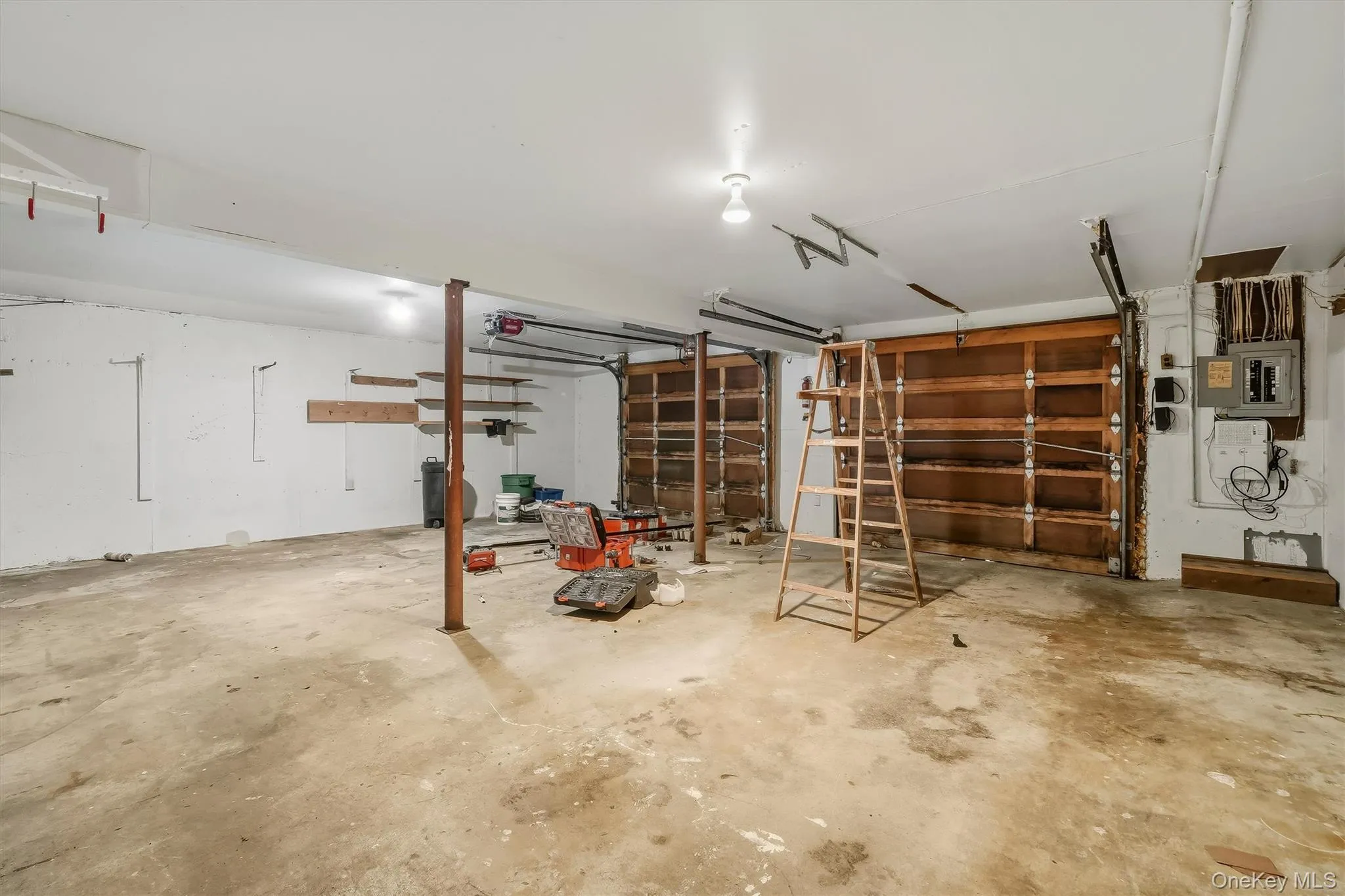 17 Esquire Road, Clarkstown, NY, 4 Bedrooms Bedrooms, 8 Rooms Rooms,2 BathroomsBathrooms,Residential Lease,For Rent,Esquire,0,1024412 17 Esquire Road, Clarkstown, NY, 4 Bedrooms Bedrooms, 8 Rooms Rooms,2 BathroomsBathrooms,Residential Lease,For Rent,Esquire,0,1024412