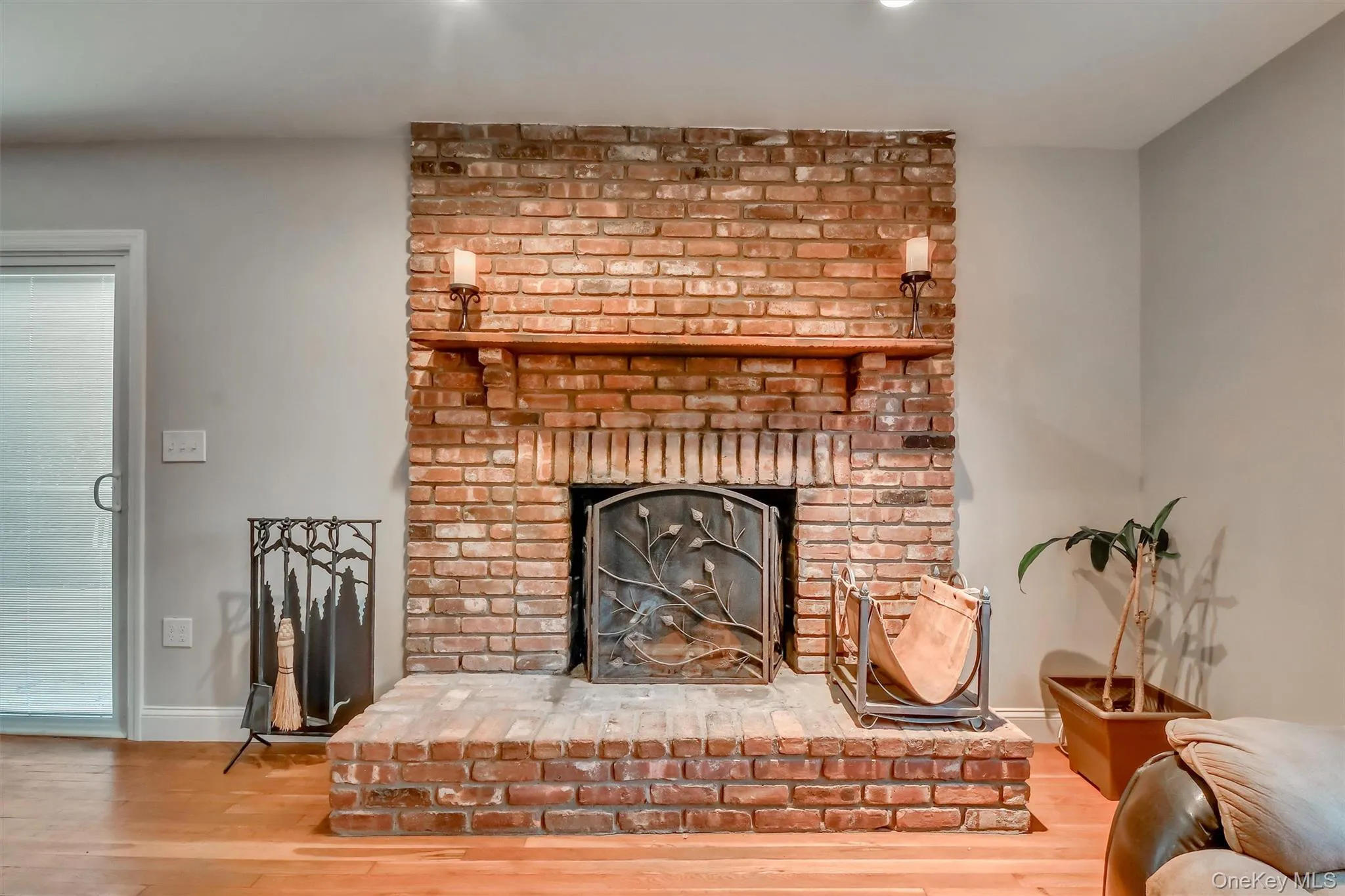 17 Esquire Road, Clarkstown, NY, 4 Bedrooms Bedrooms, 8 Rooms Rooms,2 BathroomsBathrooms,Residential Lease,For Rent,Esquire,0,1024412 17 Esquire Road, Clarkstown, NY, 4 Bedrooms Bedrooms, 8 Rooms Rooms,2 BathroomsBathrooms,Residential Lease,For Rent,Esquire,0,1024412