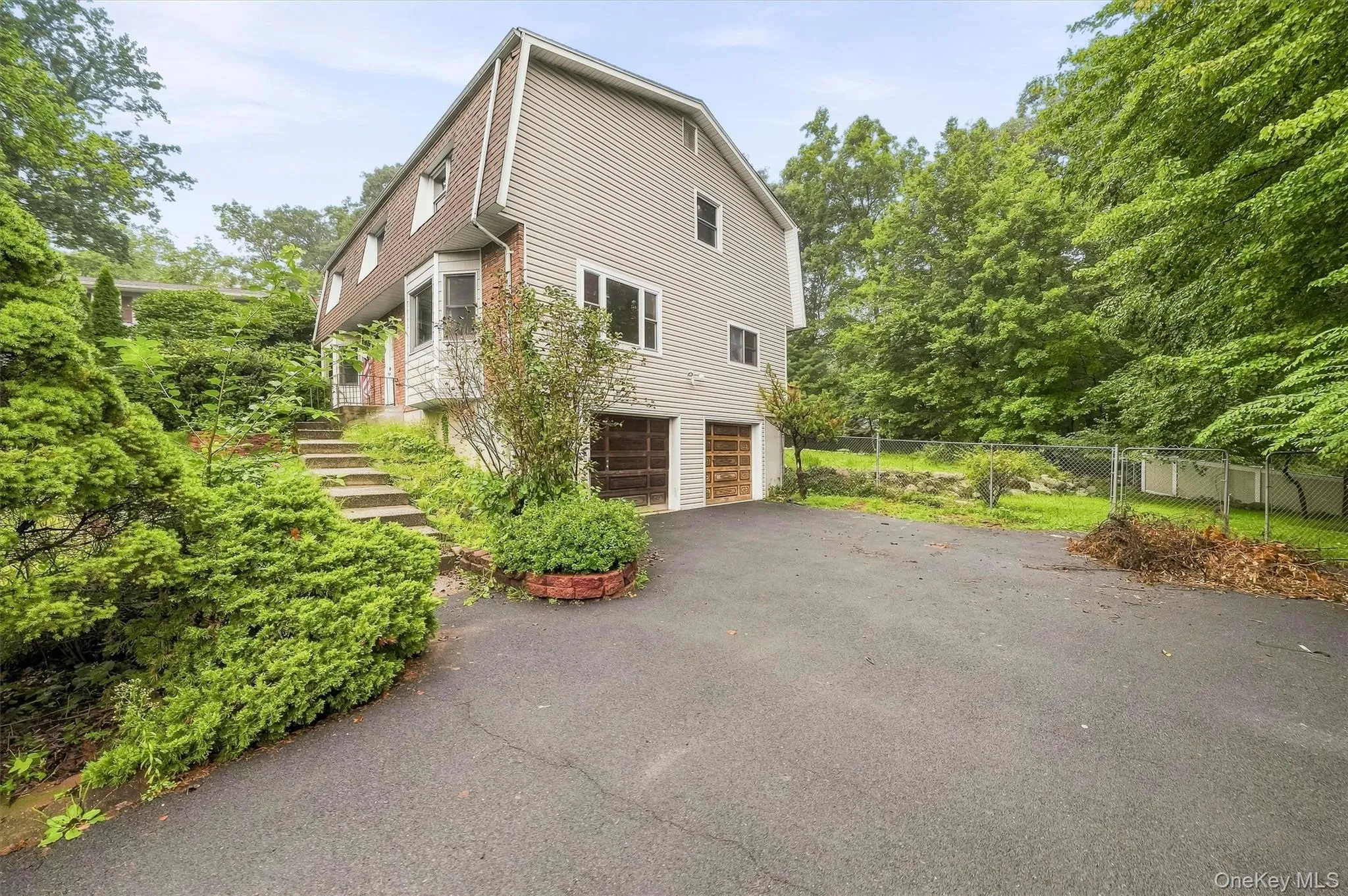 17 Esquire Road, Clarkstown, NY, 4 Bedrooms Bedrooms, 8 Rooms Rooms,2 BathroomsBathrooms,Residential Lease,For Rent,Esquire,0,1024412 17 Esquire Road, Clarkstown, NY, 4 Bedrooms Bedrooms, 8 Rooms Rooms,2 BathroomsBathrooms,Residential Lease,For Rent,Esquire,0,1024412