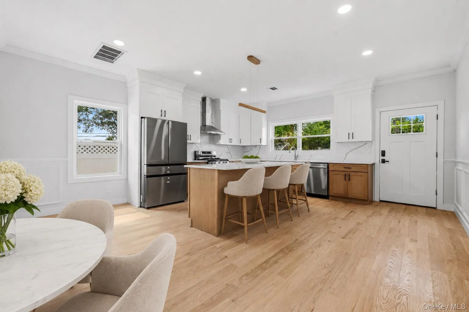 249 Bedford Avenue, North Hempstead, NY, 3 Bedrooms Bedrooms, 7 Rooms Rooms,2 BathroomsBathrooms,Residential,For Rent,Bedford,0,1024415 249 Bedford Avenue, North Hempstead, NY, 3 Bedrooms Bedrooms, 7 Rooms Rooms,2 BathroomsBathrooms,Residential,For Rent,Bedford,0,1024415