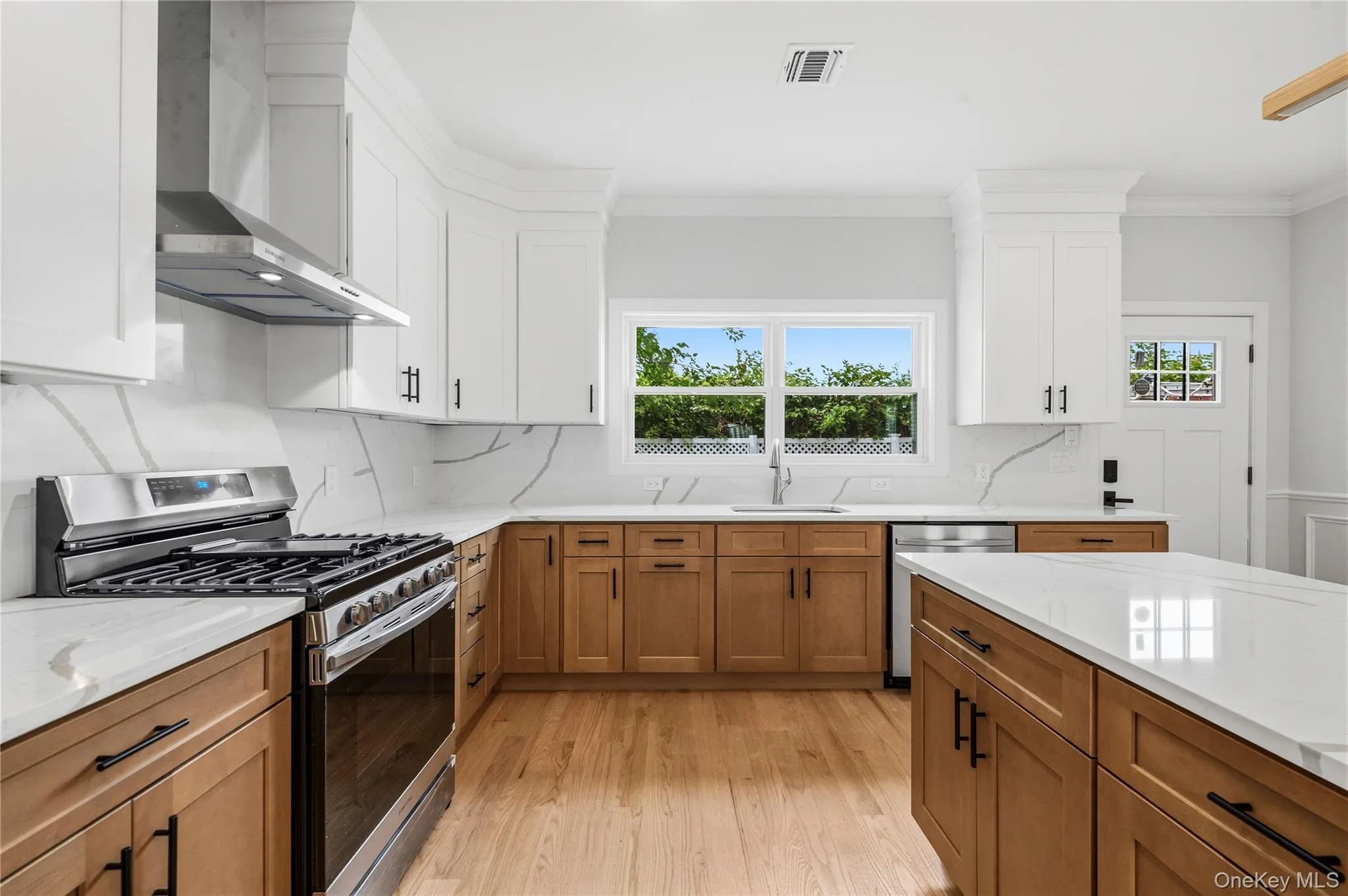 249 Bedford Avenue, North Hempstead, NY, 3 Bedrooms Bedrooms, 7 Rooms Rooms,2 BathroomsBathrooms,Residential,For Rent,Bedford,0,1024415 249 Bedford Avenue, North Hempstead, NY, 3 Bedrooms Bedrooms, 7 Rooms Rooms,2 BathroomsBathrooms,Residential,For Rent,Bedford,0,1024415