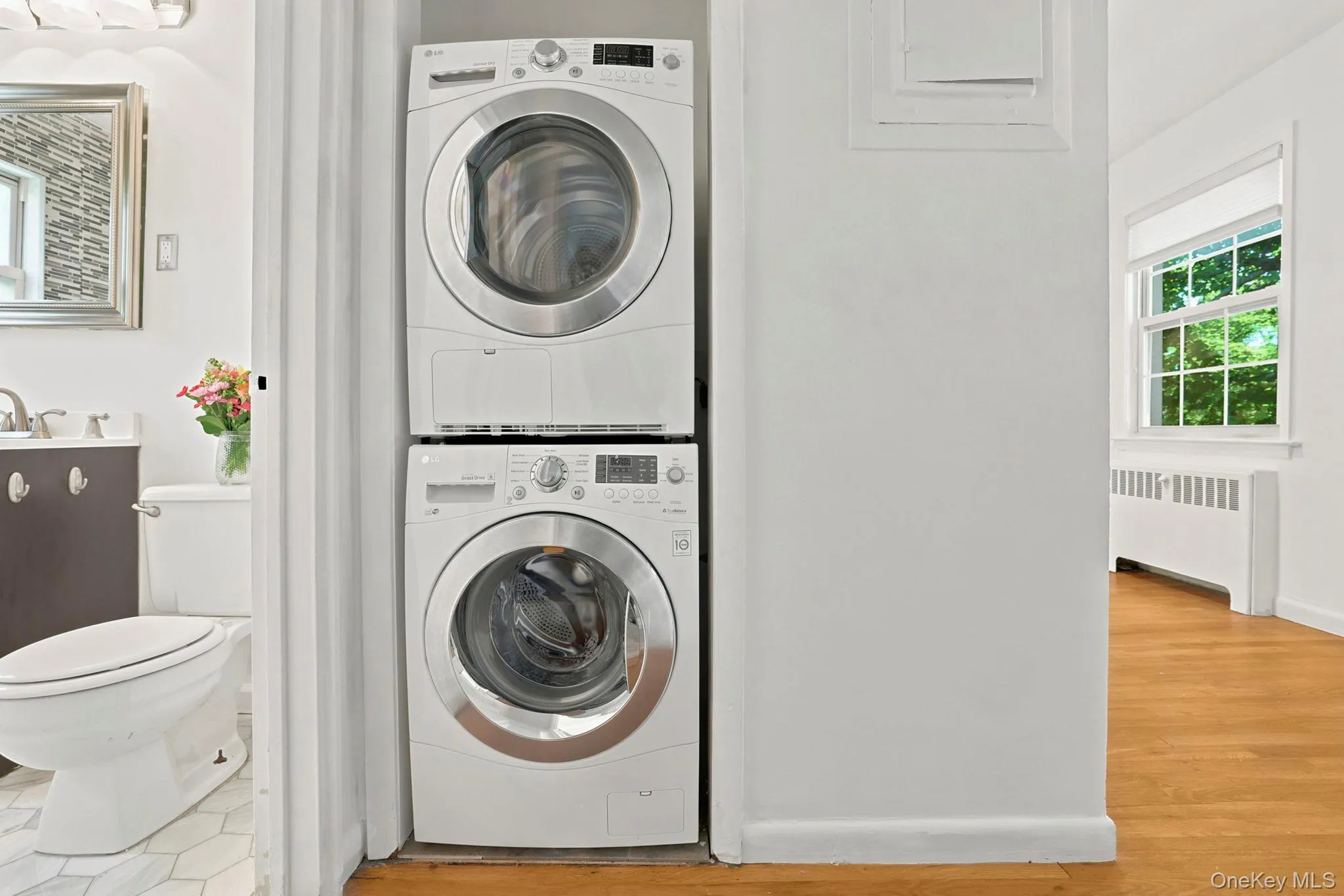 There is a full-size LG washer and dryer in this apartment - how wonderfully convenient!! There is a full-size LG washer and dryer in this apartment - how wonderfully convenient!!