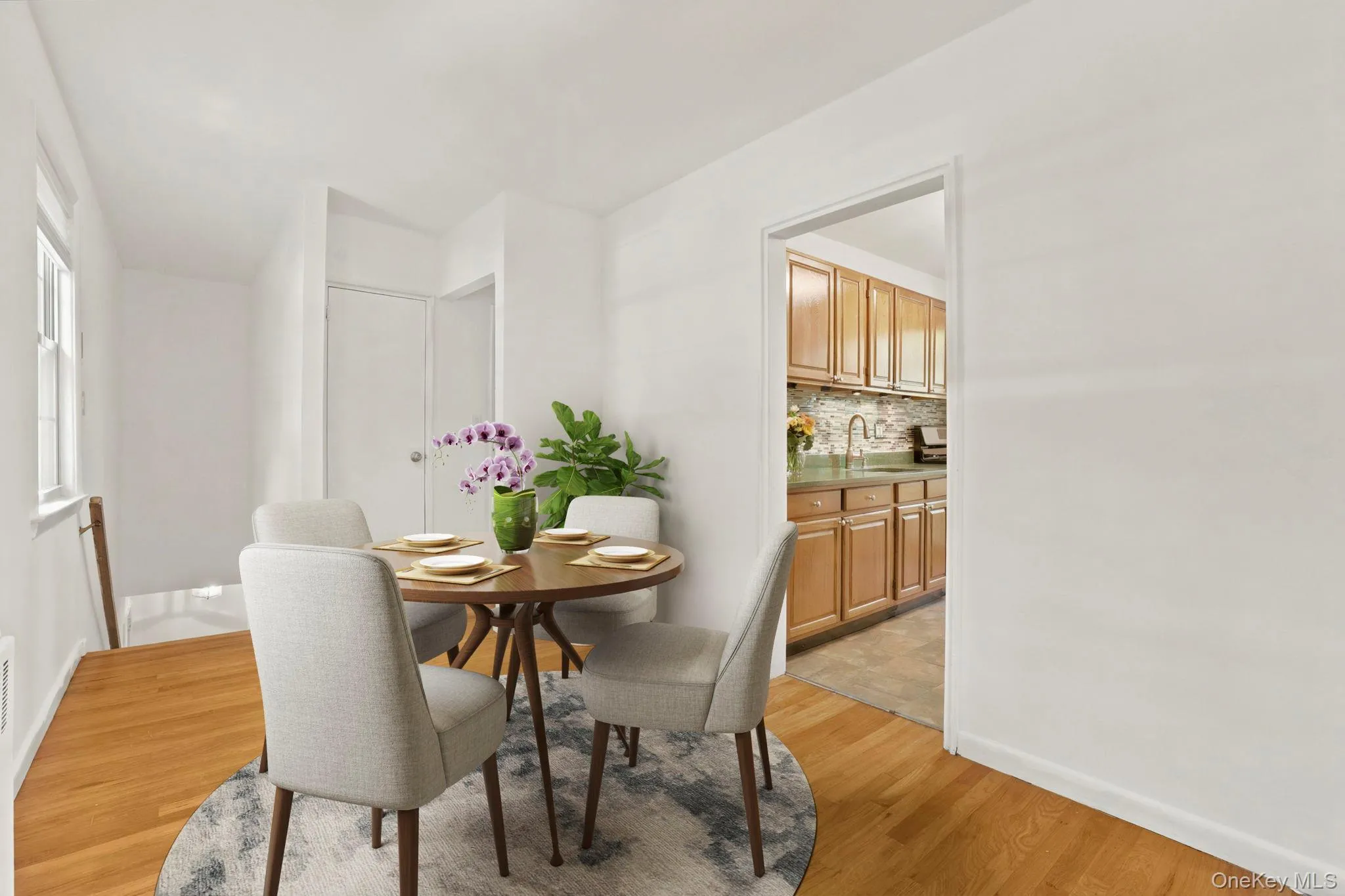 Virtually Staged dining area Virtually Staged dining area