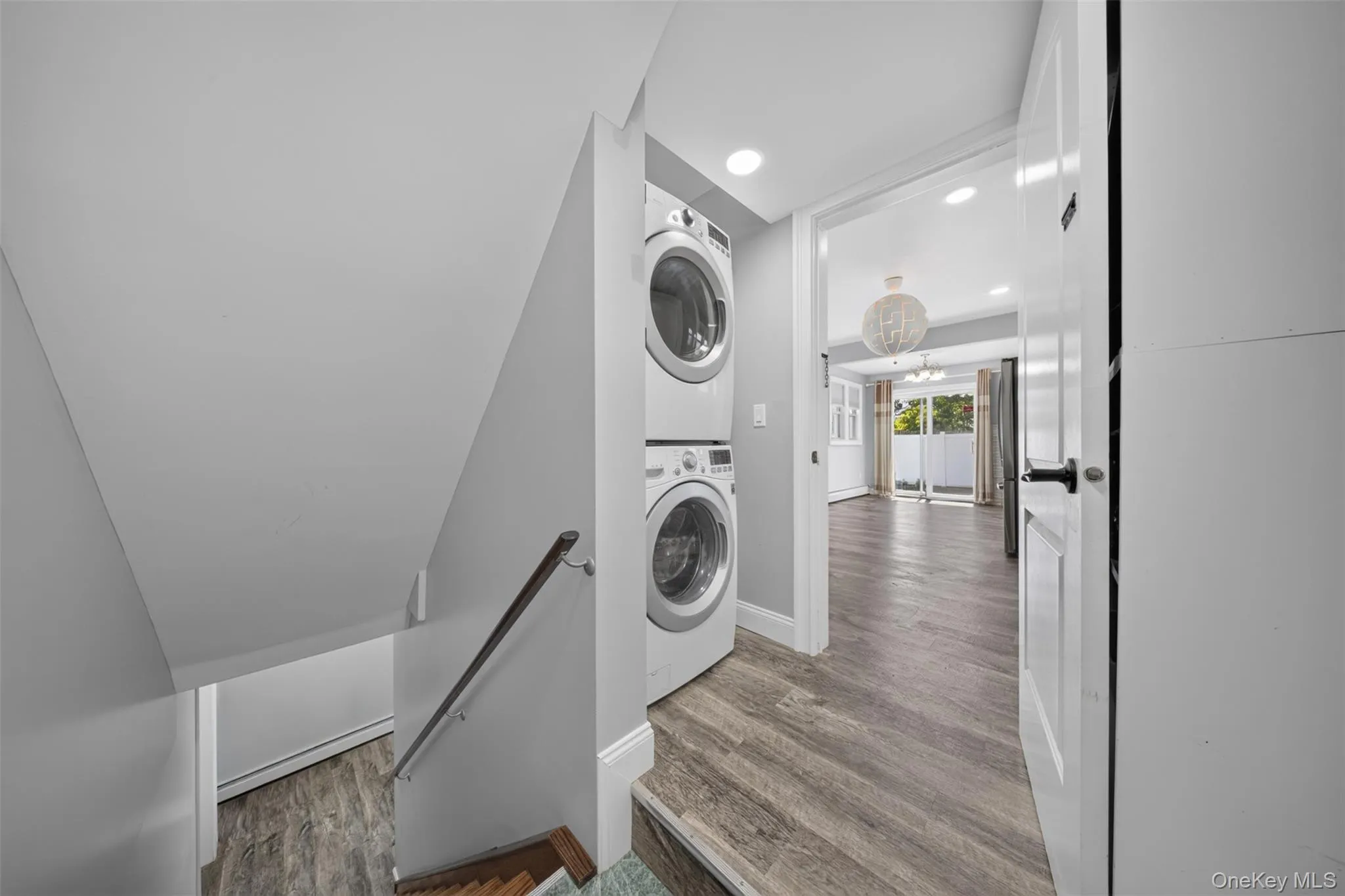 3822 205th Street, New York, NY, 5 Bedrooms Bedrooms, 9 Rooms Rooms,3 BathroomsBathrooms,Residential,For Rent,205th,0,1024422 3822 205th Street, New York, NY, 5 Bedrooms Bedrooms, 9 Rooms Rooms,3 BathroomsBathrooms,Residential,For Rent,205th,0,1024422