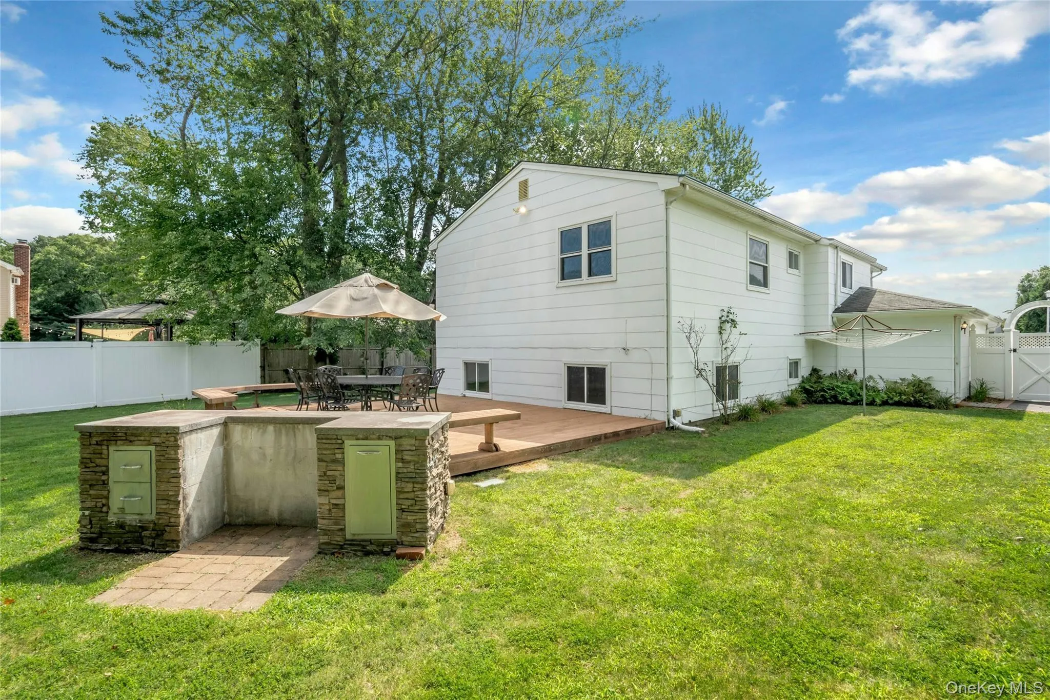 15 Greenbrier Lane, Islip, NY, 4 Bedrooms Bedrooms, 10 Rooms Rooms,2 BathroomsBathrooms,Residential,For Rent,Greenbrier,0,1024423 15 Greenbrier Lane, Islip, NY, 4 Bedrooms Bedrooms, 10 Rooms Rooms,2 BathroomsBathrooms,Residential,For Rent,Greenbrier,0,1024423