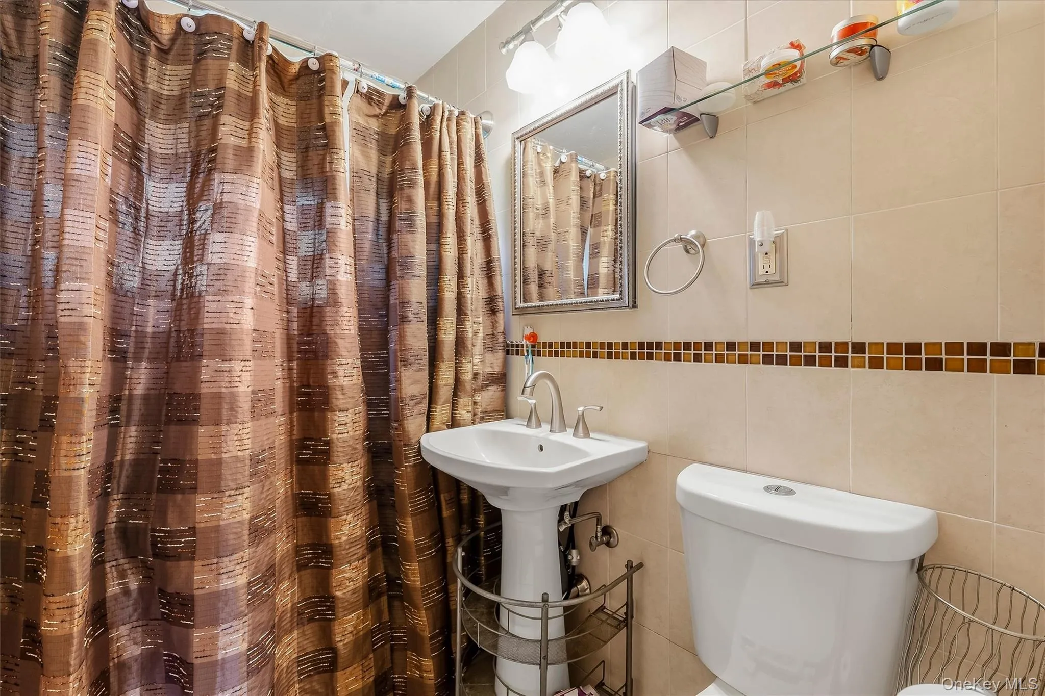 4 Manitou Trail, Greenburgh, NY, 5 Bedrooms Bedrooms, 10 Rooms Rooms,2 BathroomsBathrooms,Residential,For Rent,Manitou,0,1024428 4 Manitou Trail, Greenburgh, NY, 5 Bedrooms Bedrooms, 10 Rooms Rooms,2 BathroomsBathrooms,Residential,For Rent,Manitou,0,1024428