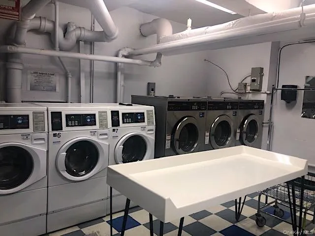 3363 Sedgwick Avenue, New York, NY, 2 Bedrooms Bedrooms, 4 Rooms Rooms,1 BathroomBathrooms,Residential Lease,For Rent,Sedgwick,0,1024437 3363 Sedgwick Avenue, New York, NY, 2 Bedrooms Bedrooms, 4 Rooms Rooms,1 BathroomBathrooms,Residential Lease,For Rent,Sedgwick,0,1024437