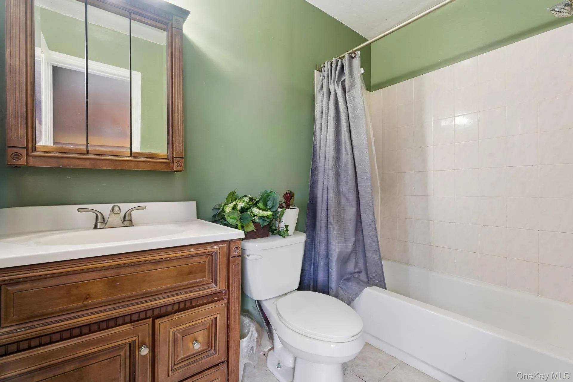 36 Ralph Avenue, Islip, NY, 6 Bedrooms Bedrooms, 9 Rooms Rooms,2 BathroomsBathrooms,Residential,For Rent,Ralph,0,1024438 36 Ralph Avenue, Islip, NY, 6 Bedrooms Bedrooms, 9 Rooms Rooms,2 BathroomsBathrooms,Residential,For Rent,Ralph,0,1024438