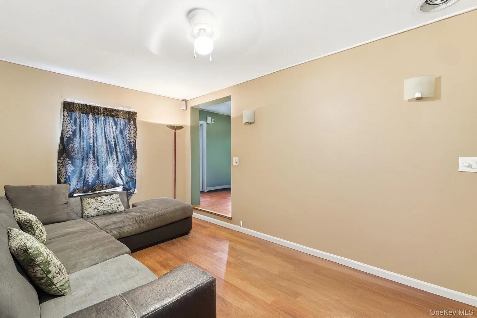 36 Ralph Avenue, Islip, NY, 6 Bedrooms Bedrooms, 9 Rooms Rooms,2 BathroomsBathrooms,Residential,For Rent,Ralph,0,1024438 36 Ralph Avenue, Islip, NY, 6 Bedrooms Bedrooms, 9 Rooms Rooms,2 BathroomsBathrooms,Residential,For Rent,Ralph,0,1024438