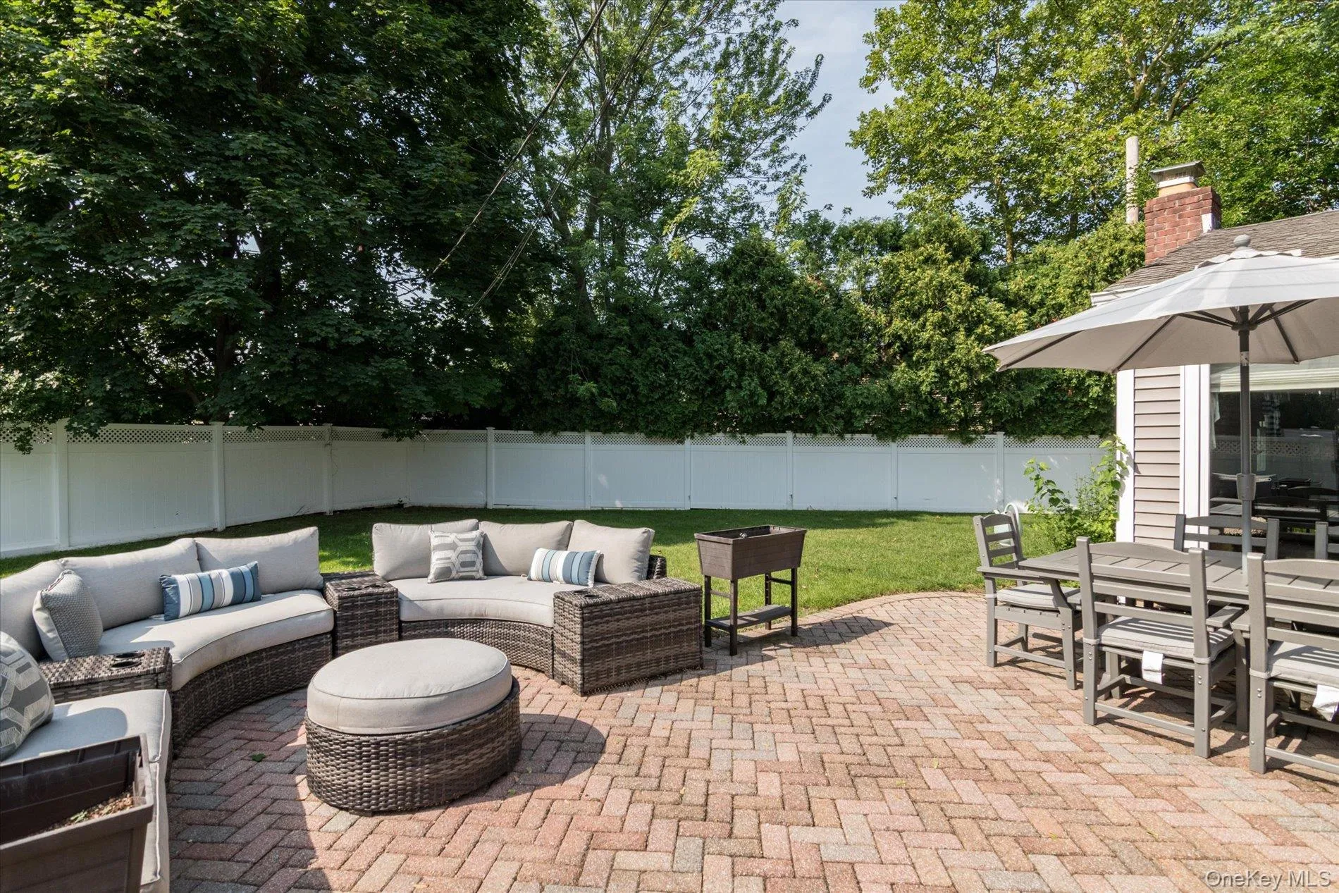 4 Jerold Street, Oyster Bay, NY, 3 Bedrooms Bedrooms, 8 Rooms Rooms,2 BathroomsBathrooms,Residential,For Rent,Jerold,0,1024441 4 Jerold Street, Oyster Bay, NY, 3 Bedrooms Bedrooms, 8 Rooms Rooms,2 BathroomsBathrooms,Residential,For Rent,Jerold,0,1024441