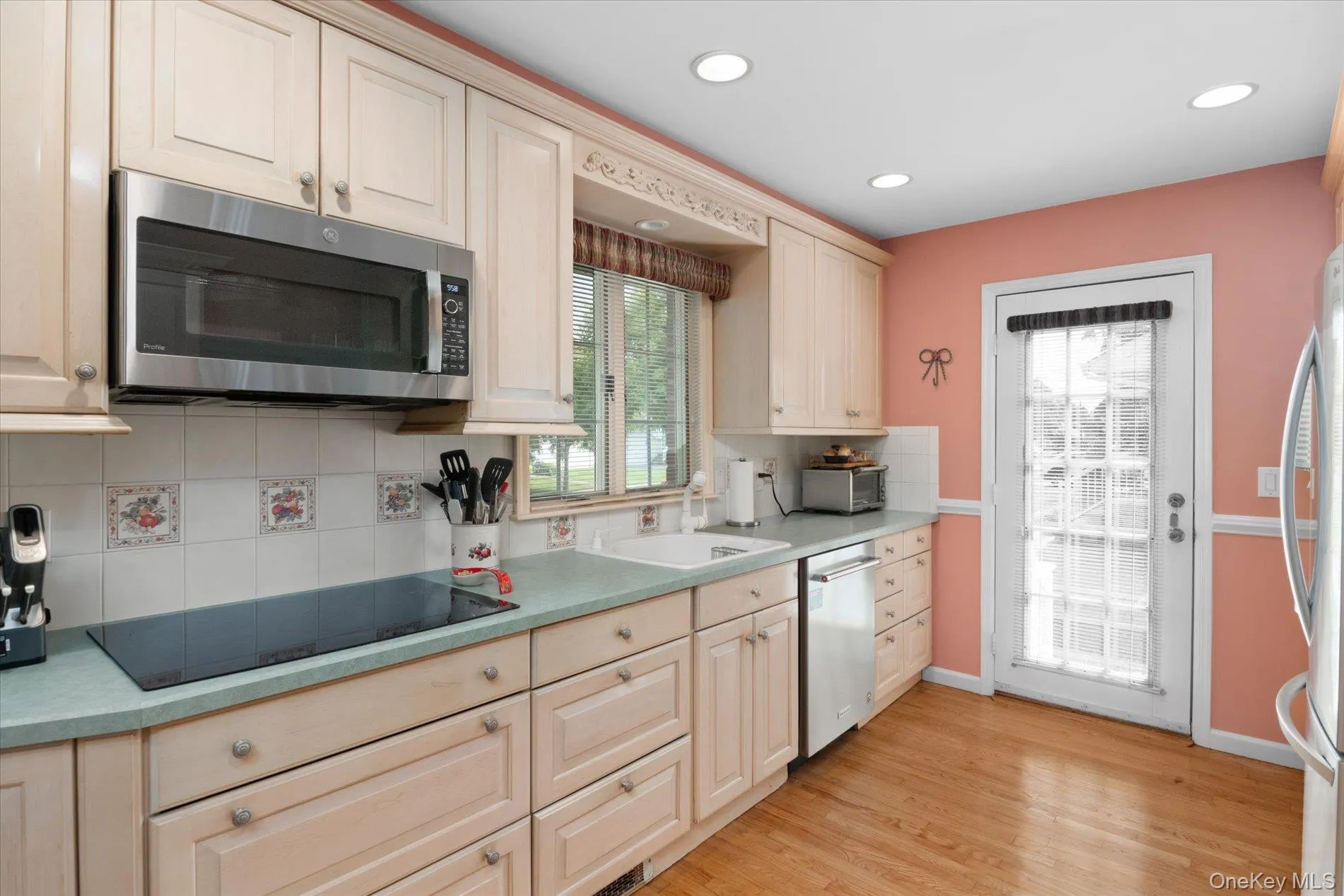 4 Jerold Street, Oyster Bay, NY, 3 Bedrooms Bedrooms, 8 Rooms Rooms,2 BathroomsBathrooms,Residential,For Rent,Jerold,0,1024441 4 Jerold Street, Oyster Bay, NY, 3 Bedrooms Bedrooms, 8 Rooms Rooms,2 BathroomsBathrooms,Residential,For Rent,Jerold,0,1024441