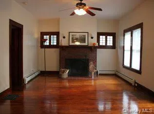 32 Boulevard, Orangetown, NY, 2 Bedroom Bedrooms, 8 Room Rooms,2 BathroomBathrooms,Residential Lease,For Rent,Boulevard,0,1024445 32 Boulevard, Orangetown, NY, 2 Bedroom Bedrooms, 8 Room Rooms,2 BathroomBathrooms,Residential Lease,For Rent,Boulevard,0,1024445