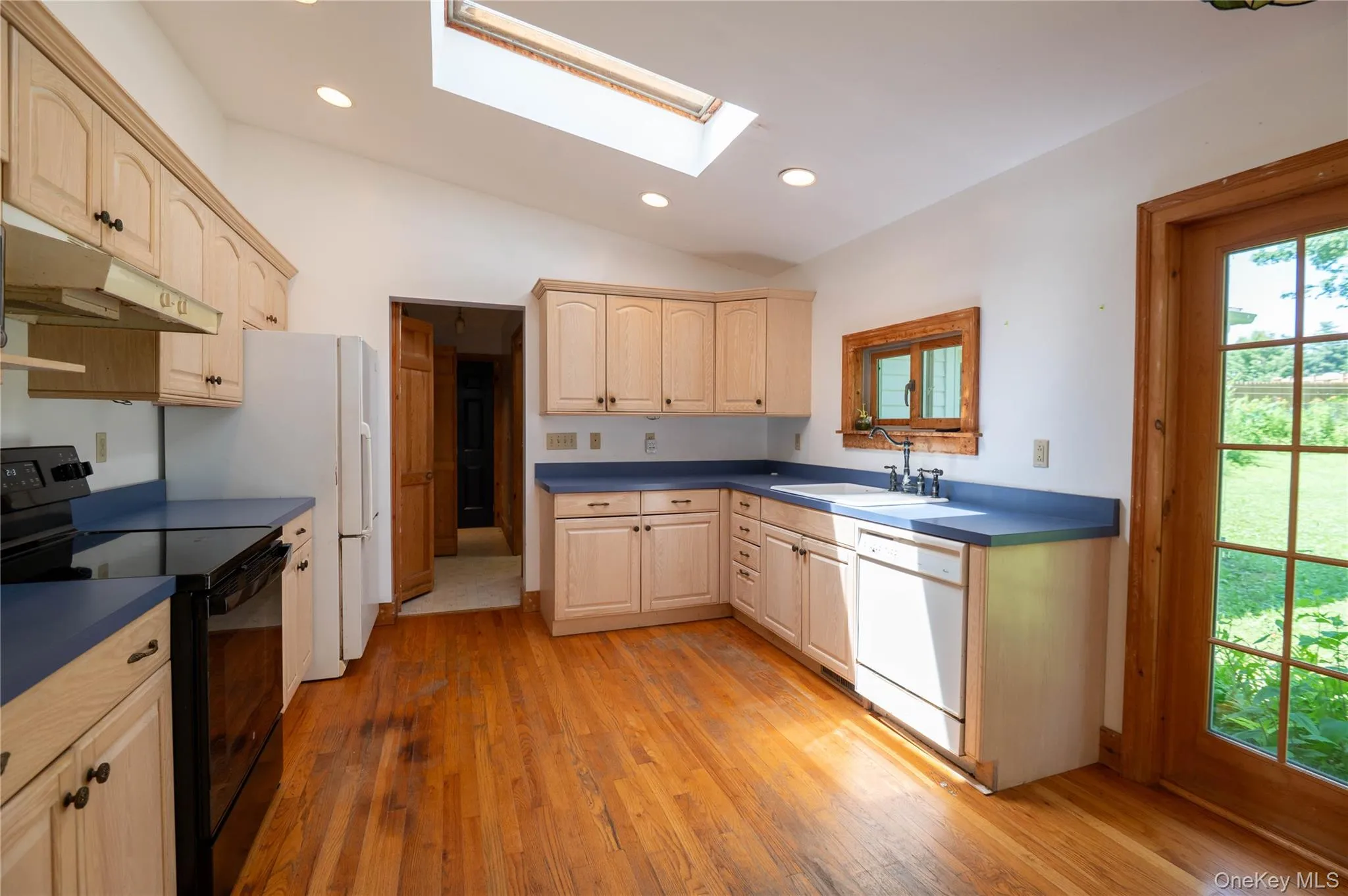 1402 Albany Avenue, Kinderhook, NY, 3 Bedrooms Bedrooms, 6 Rooms Rooms,2 BathroomsBathrooms,Residential,For Rent,Albany,0,1024450 1402 Albany Avenue, Kinderhook, NY, 3 Bedrooms Bedrooms, 6 Rooms Rooms,2 BathroomsBathrooms,Residential,For Rent,Albany,0,1024450