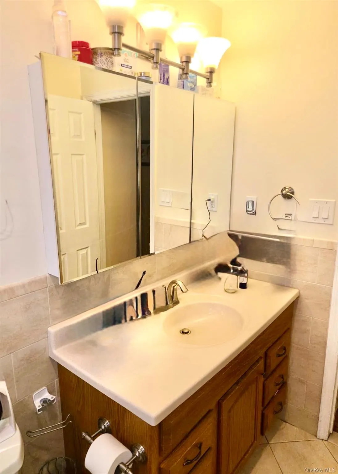 131 Ethel Street, Hempstead, NY, 4 Bedrooms Bedrooms, 9 Rooms Rooms,2 BathroomsBathrooms,Residential,For Rent,Ethel,0,1024451 131 Ethel Street, Hempstead, NY, 4 Bedrooms Bedrooms, 9 Rooms Rooms,2 BathroomsBathrooms,Residential,For Rent,Ethel,0,1024451