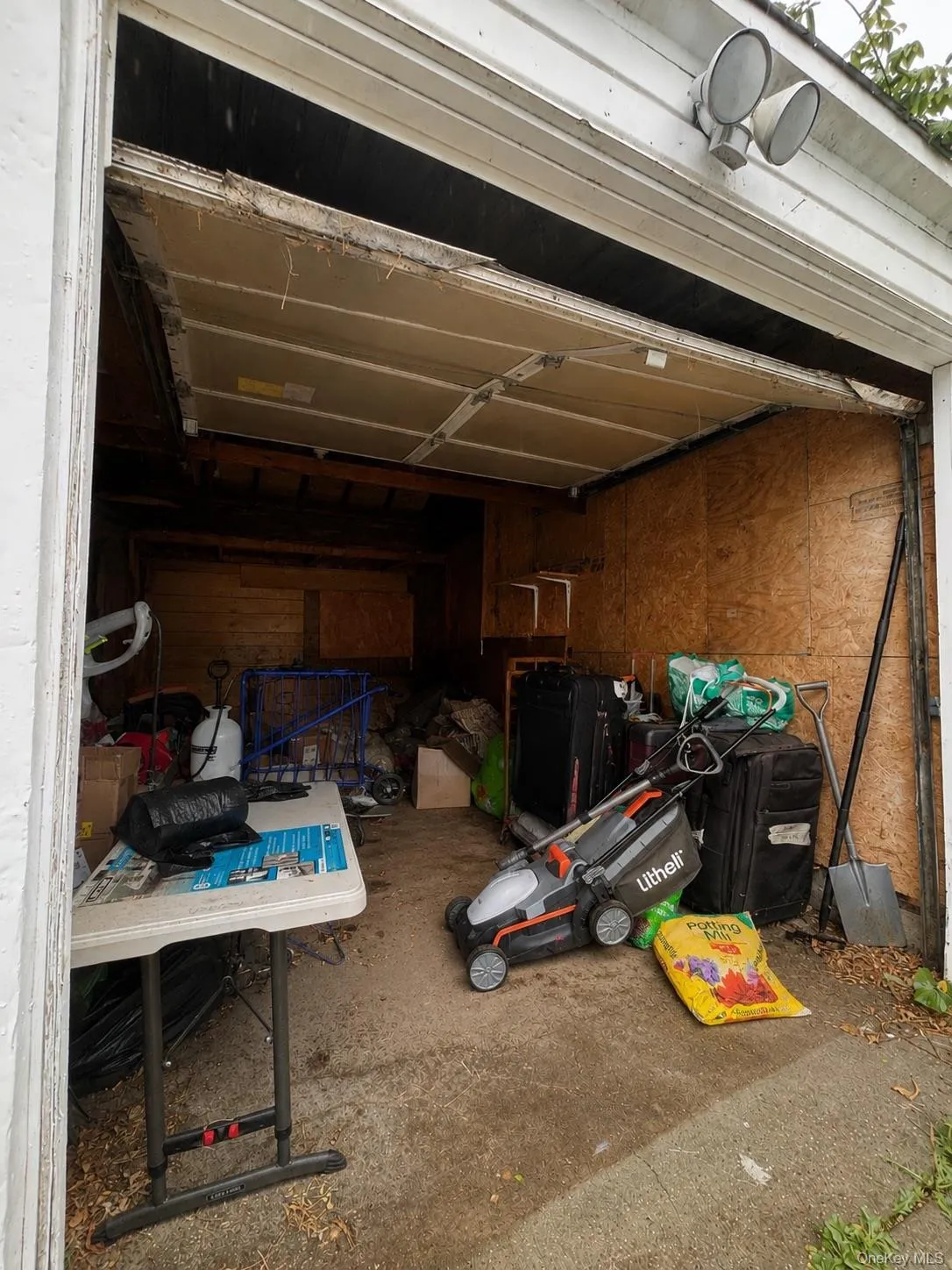 Garage Garage