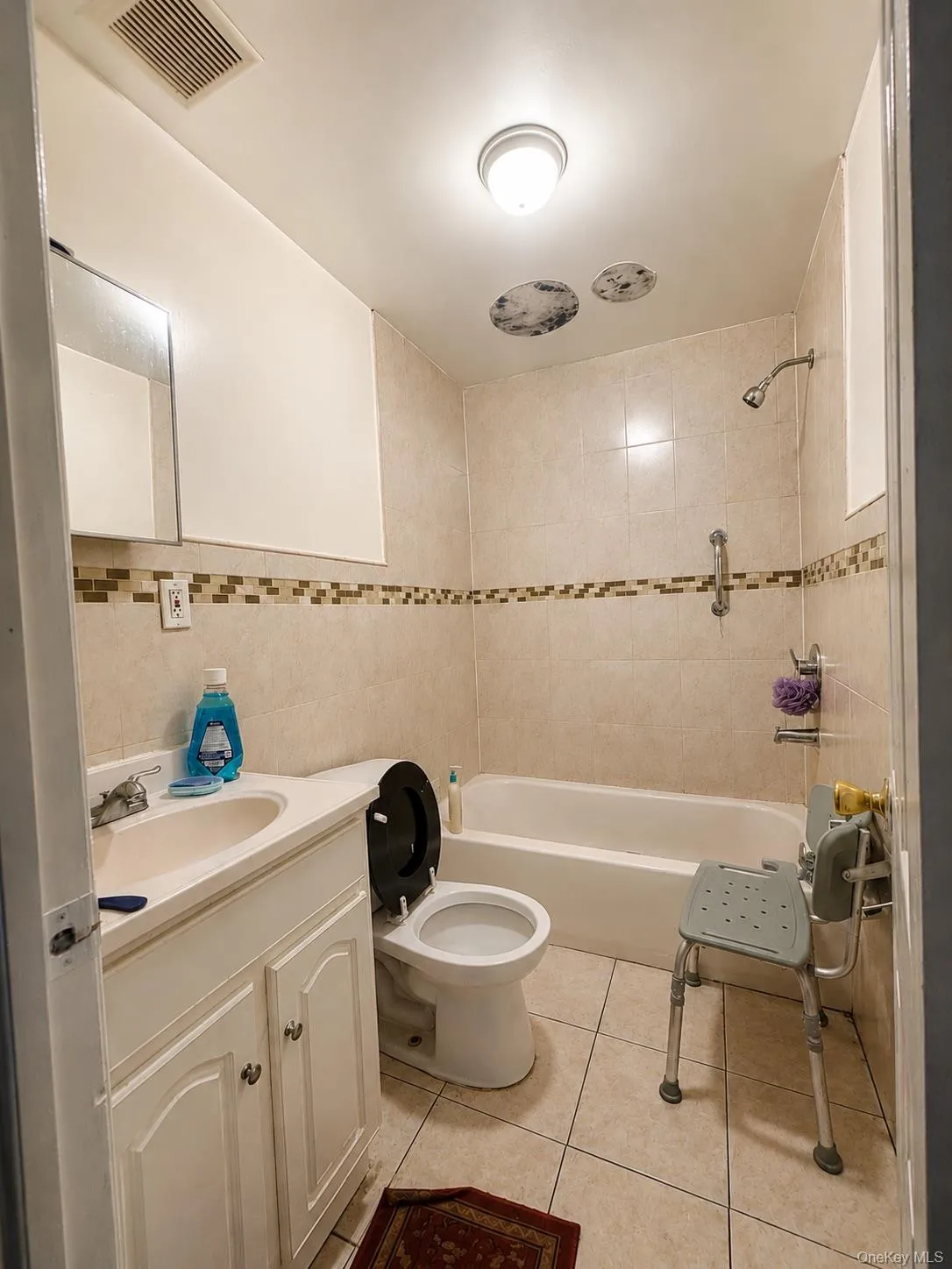 1st Floor Full Bath 1st Floor Full Bath