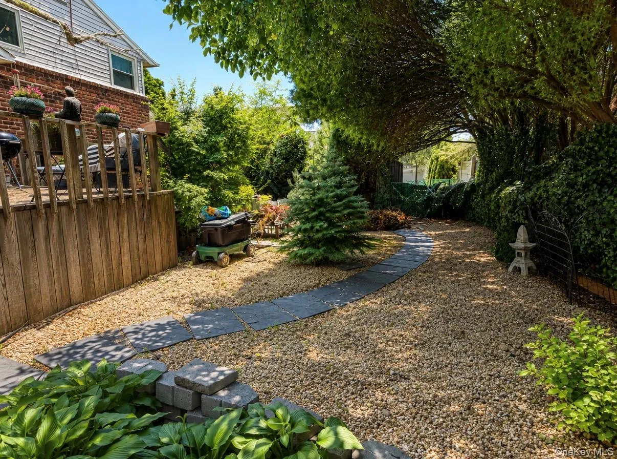 83 Bud Lane, Hempstead, NY, 3 Bedrooms Bedrooms, 7 Rooms Rooms,3 BathroomsBathrooms,Residential,For Rent,Bud,0,1024454 83 Bud Lane, Hempstead, NY, 3 Bedrooms Bedrooms, 7 Rooms Rooms,3 BathroomsBathrooms,Residential,For Rent,Bud,0,1024454