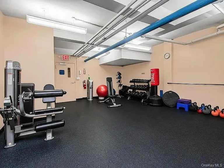 2550 Independence Avenue, New York, NY, 1 Bedroom Bedrooms, 31 Rooms Rooms,1 BathroomBathrooms,Residential,For Rent,Independence,0,1024456 2550 Independence Avenue, New York, NY, 1 Bedroom Bedrooms, 31 Rooms Rooms,1 BathroomBathrooms,Residential,For Rent,Independence,0,1024456