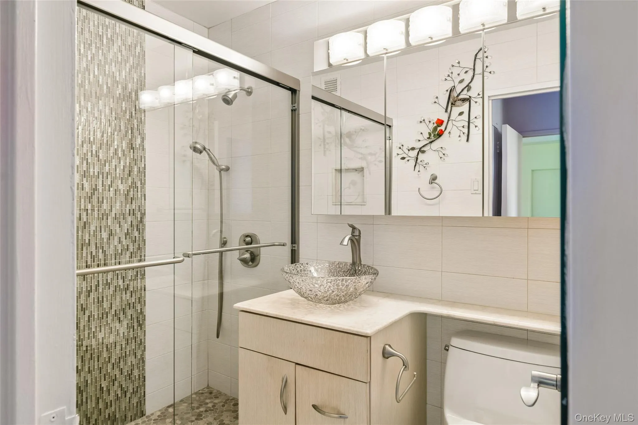 27010 Grand Central Parkway, New York, NY, 1 Bedroom Bedrooms, 4 Rooms Rooms,1 BathroomBathrooms,Residential,For Rent,Grand Central,0,1024460 27010 Grand Central Parkway, New York, NY, 1 Bedroom Bedrooms, 4 Rooms Rooms,1 BathroomBathrooms,Residential,For Rent,Grand Central,0,1024460