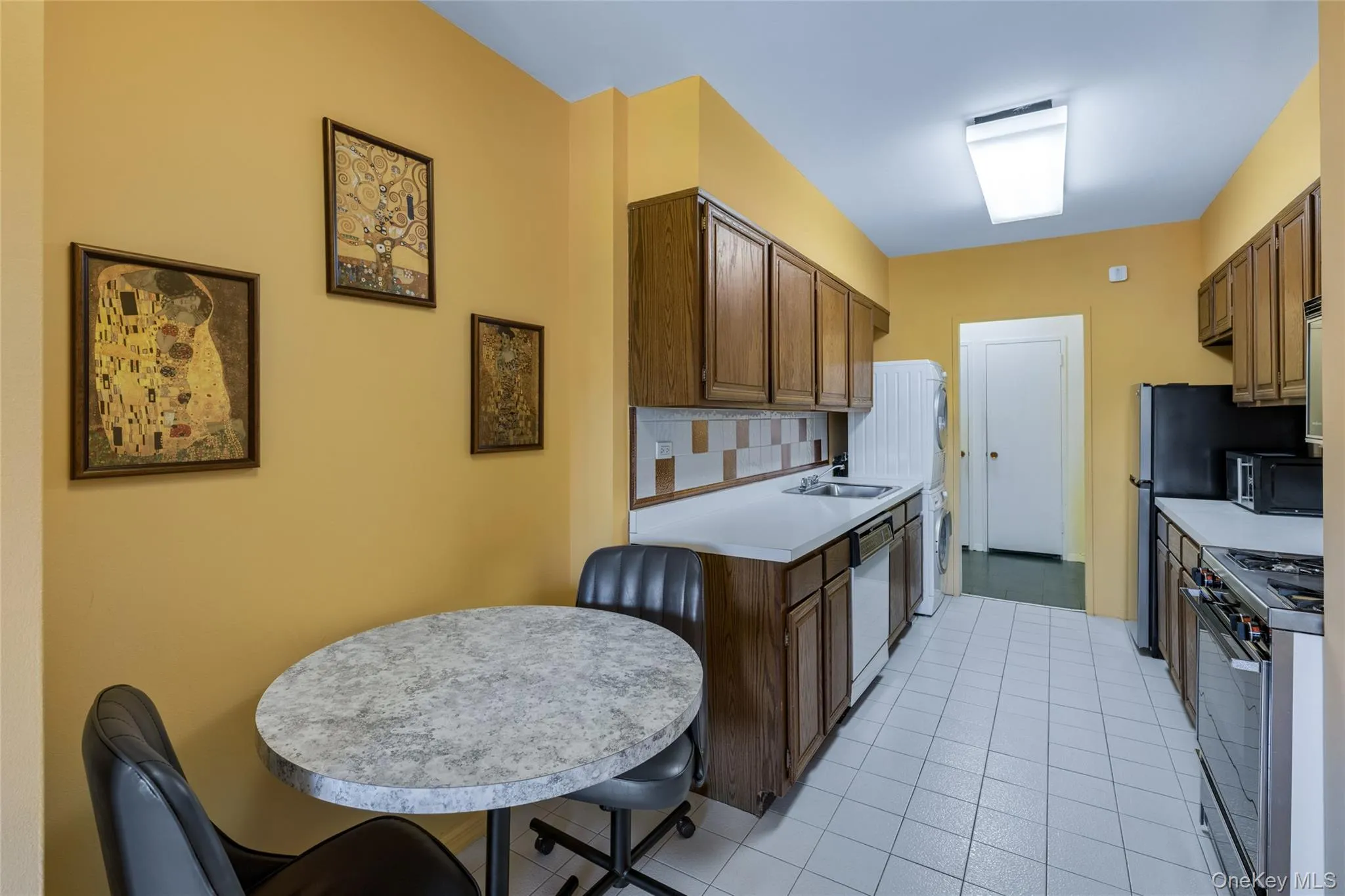 27010 Grand Central Parkway, New York, NY, 1 Bedroom Bedrooms, 4 Rooms Rooms,1 BathroomBathrooms,Residential,For Rent,Grand Central,0,1024460 27010 Grand Central Parkway, New York, NY, 1 Bedroom Bedrooms, 4 Rooms Rooms,1 BathroomBathrooms,Residential,For Rent,Grand Central,0,1024460