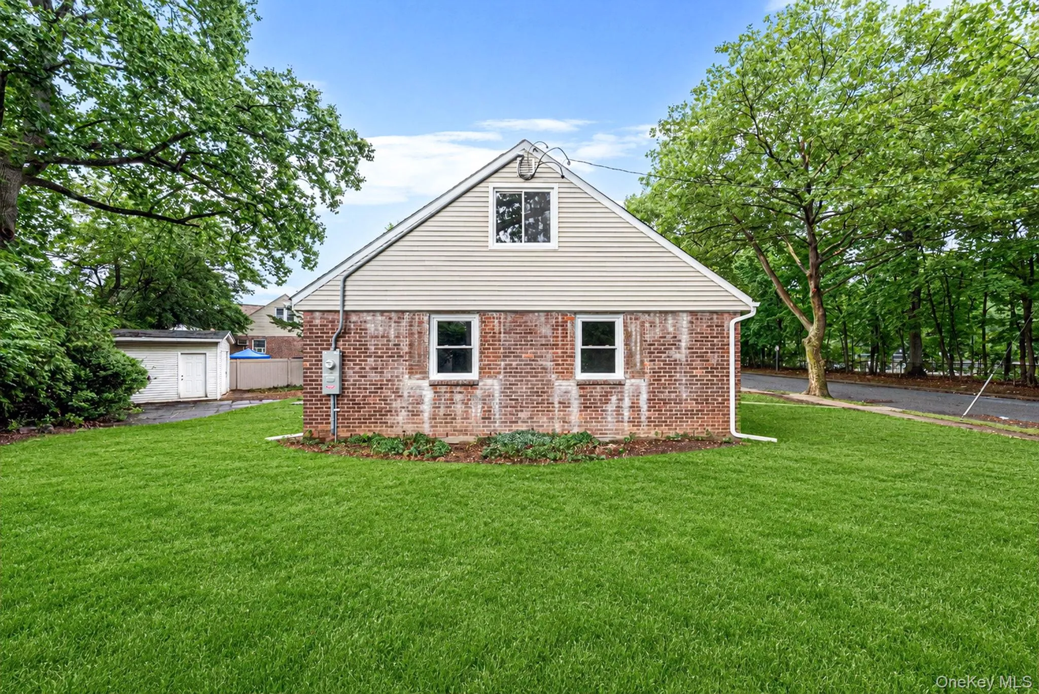 970 Hillman Street, Hempstead, NY, 5 Bedrooms Bedrooms, 8 Rooms Rooms,3 BathroomsBathrooms,Residential,For Rent,Hillman,0,1024461 970 Hillman Street, Hempstead, NY, 5 Bedrooms Bedrooms, 8 Rooms Rooms,3 BathroomsBathrooms,Residential,For Rent,Hillman,0,1024461