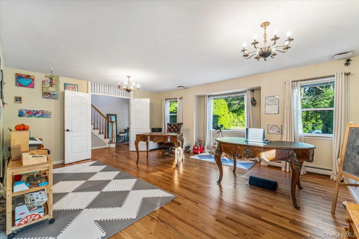 70 Manor Drive, North Hempstead, NY, 4 Bedrooms Bedrooms, 12 Rooms Rooms,3 BathroomsBathrooms,Residential,For Rent,Manor,0,1024465 70 Manor Drive, North Hempstead, NY, 4 Bedrooms Bedrooms, 12 Rooms Rooms,3 BathroomsBathrooms,Residential,For Rent,Manor,0,1024465