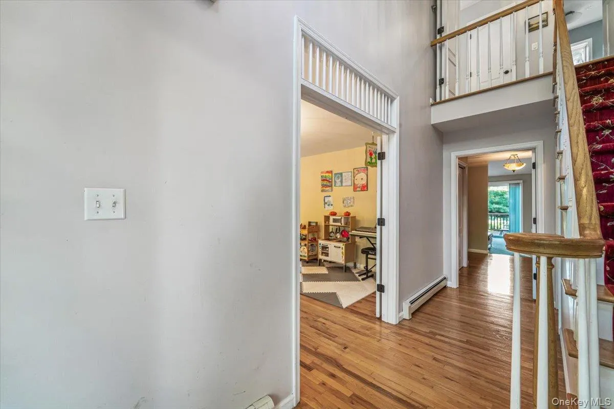 70 Manor Drive, North Hempstead, NY, 4 Bedrooms Bedrooms, 12 Rooms Rooms,3 BathroomsBathrooms,Residential,For Rent,Manor,0,1024465 70 Manor Drive, North Hempstead, NY, 4 Bedrooms Bedrooms, 12 Rooms Rooms,3 BathroomsBathrooms,Residential,For Rent,Manor,0,1024465