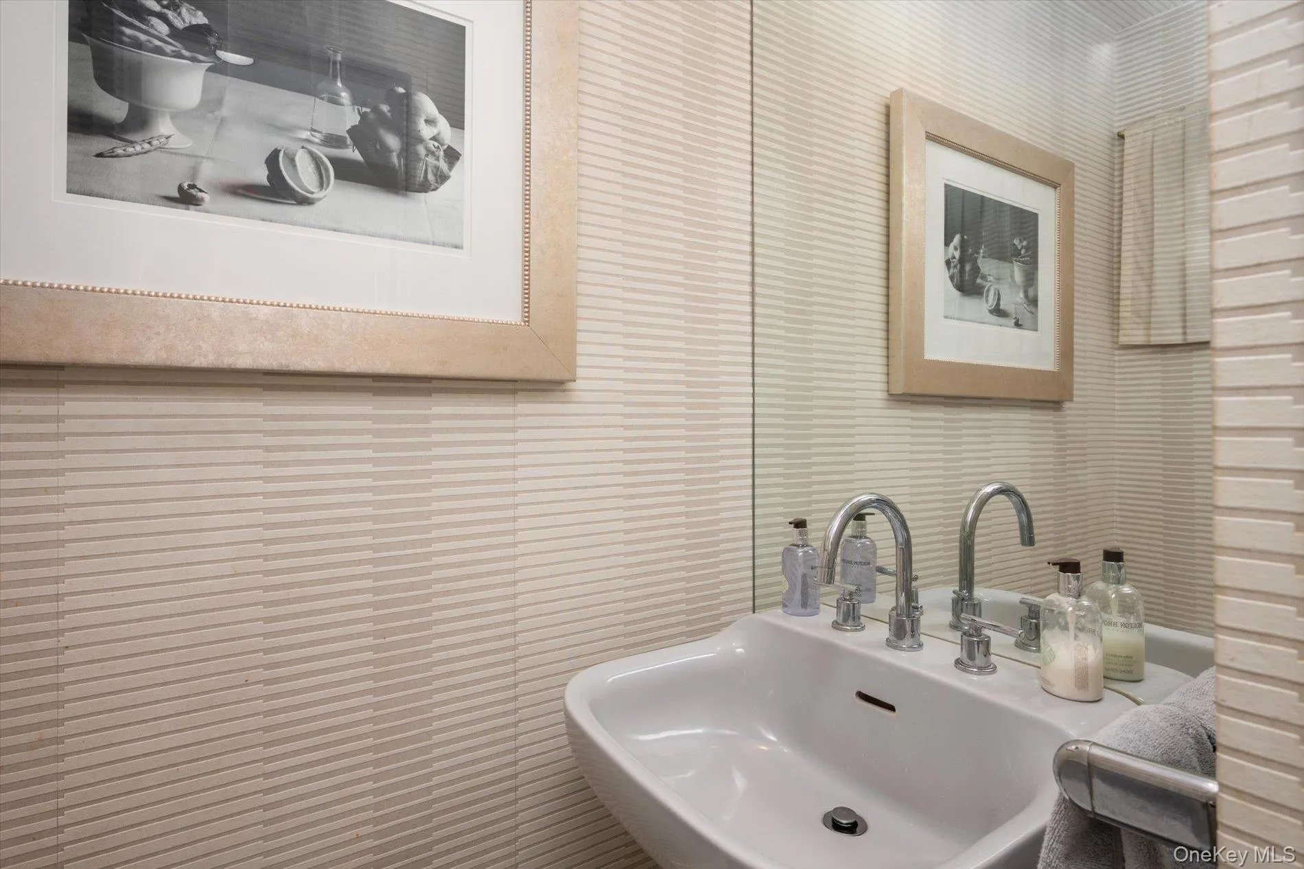 22 Delaware Avenue, Oyster Bay, NY, 6 Bedrooms Bedrooms, 13 Rooms Rooms,2 BathroomsBathrooms,Residential,For Rent,Delaware,0,1024471 22 Delaware Avenue, Oyster Bay, NY, 6 Bedrooms Bedrooms, 13 Rooms Rooms,2 BathroomsBathrooms,Residential,For Rent,Delaware,0,1024471