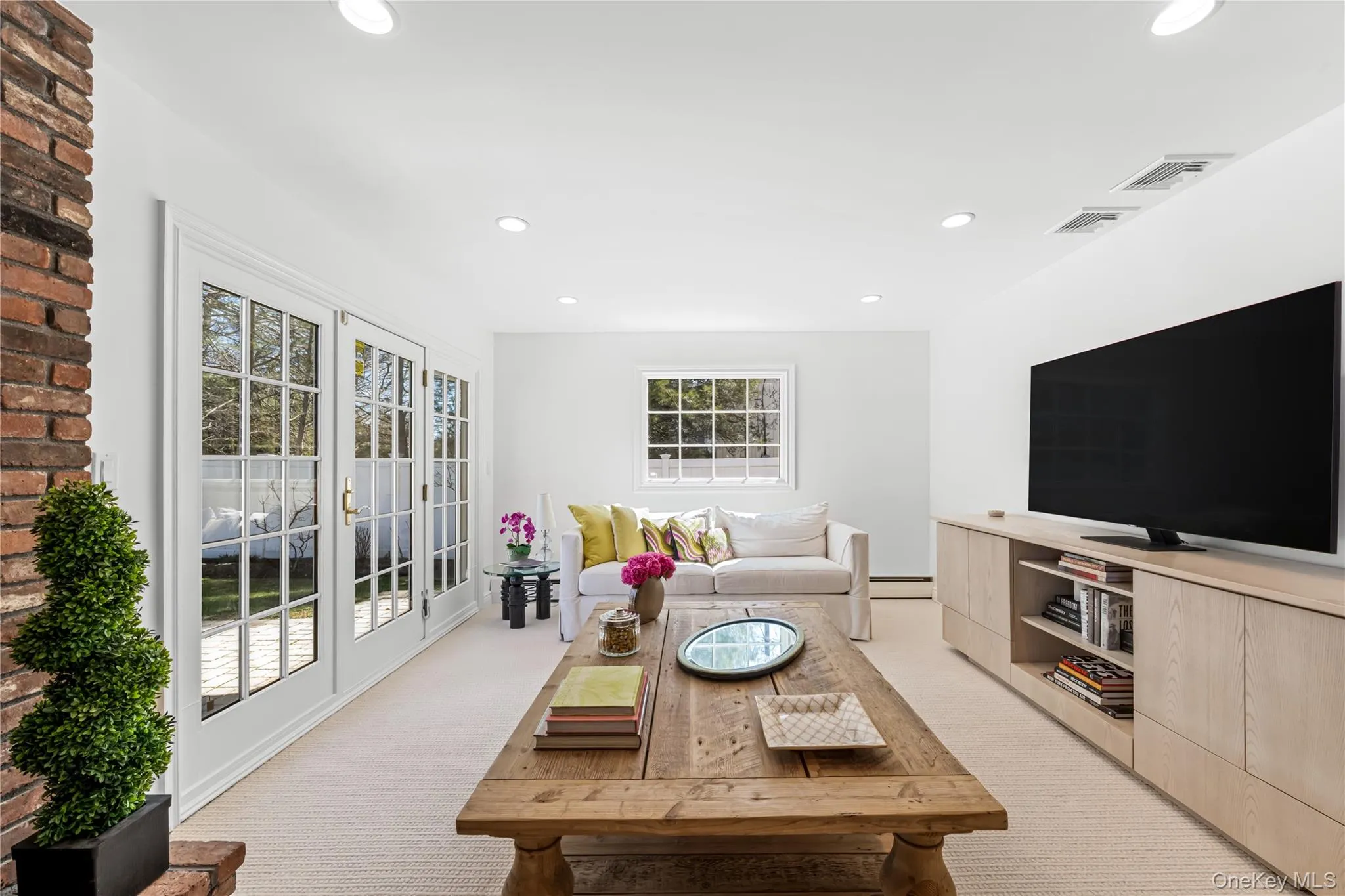 22 Delaware Avenue, Oyster Bay, NY, 6 Bedrooms Bedrooms, 13 Rooms Rooms,2 BathroomsBathrooms,Residential,For Rent,Delaware,0,1024471 22 Delaware Avenue, Oyster Bay, NY, 6 Bedrooms Bedrooms, 13 Rooms Rooms,2 BathroomsBathrooms,Residential,For Rent,Delaware,0,1024471