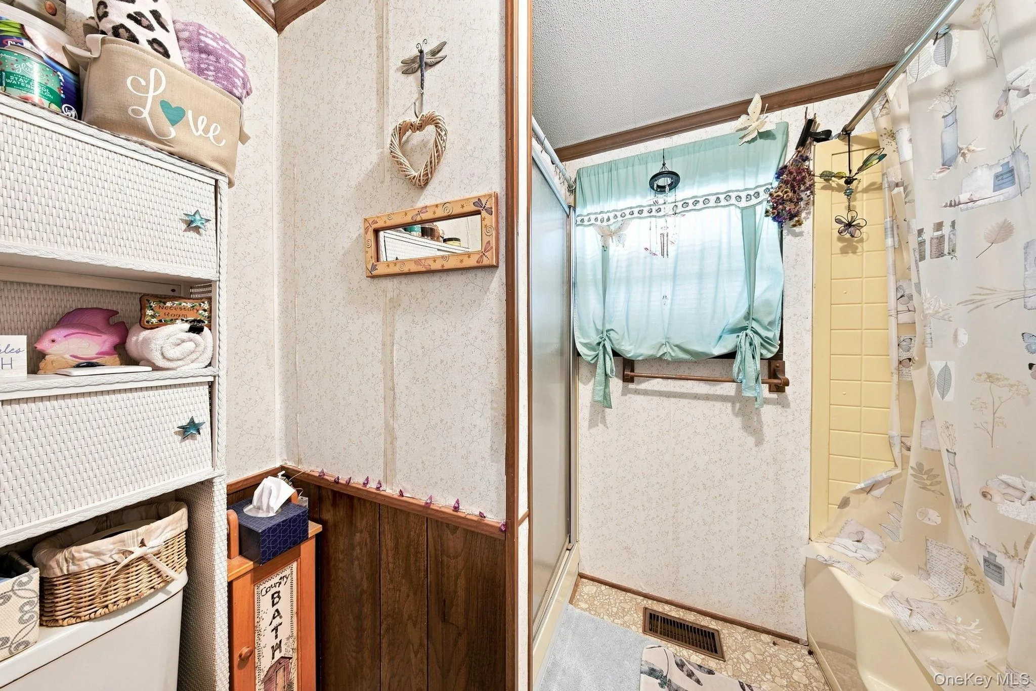 27 Delaware Drive, Deerpark, NY, 3 Bedrooms Bedrooms, 6 Rooms Rooms,2 BathroomsBathrooms,Residential,For Rent,Delaware,0,1024472 27 Delaware Drive, Deerpark, NY, 3 Bedrooms Bedrooms, 6 Rooms Rooms,2 BathroomsBathrooms,Residential,For Rent,Delaware,0,1024472