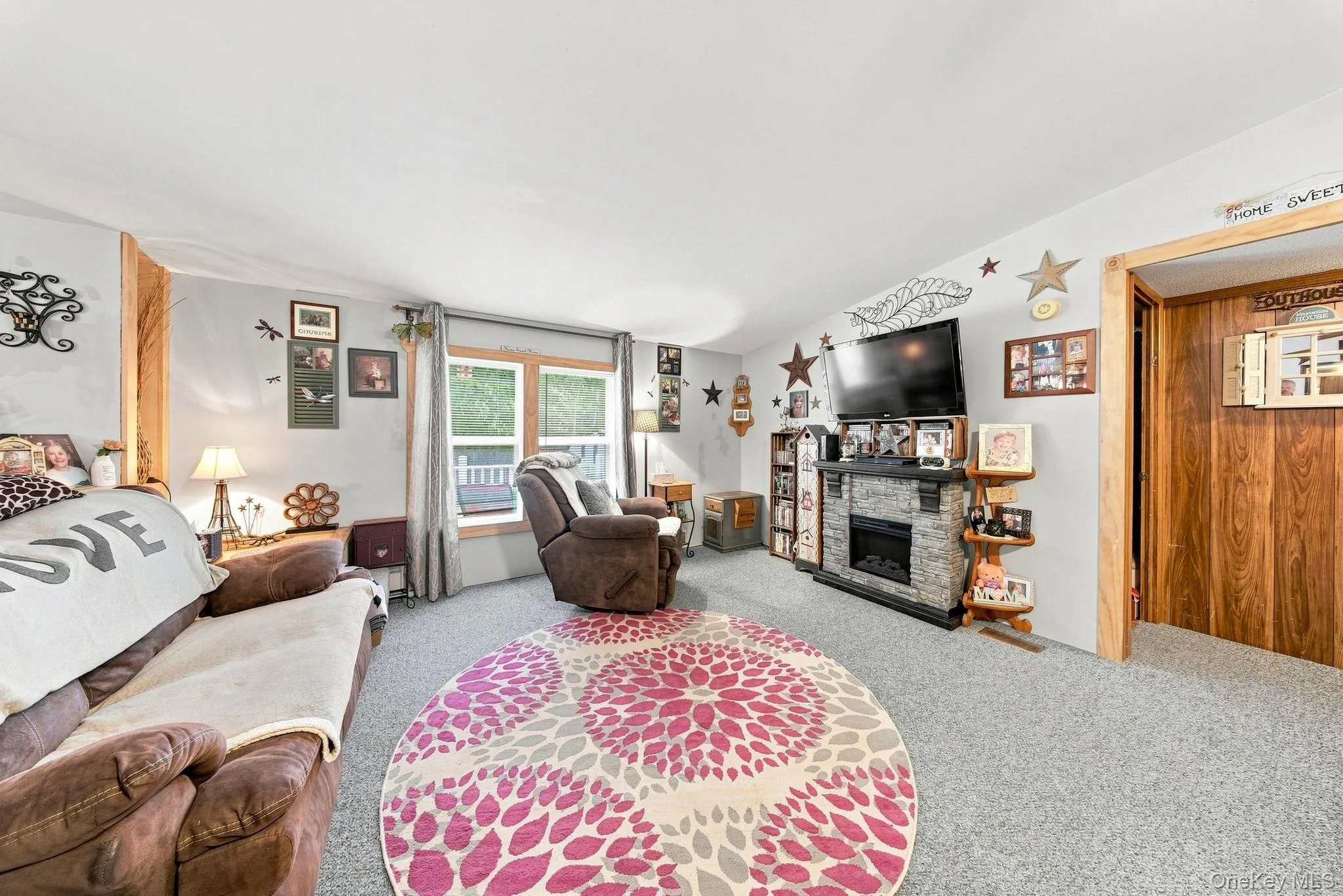 27 Delaware Drive, Deerpark, NY, 3 Bedrooms Bedrooms, 6 Rooms Rooms,2 BathroomsBathrooms,Residential,For Rent,Delaware,0,1024472 27 Delaware Drive, Deerpark, NY, 3 Bedrooms Bedrooms, 6 Rooms Rooms,2 BathroomsBathrooms,Residential,For Rent,Delaware,0,1024472