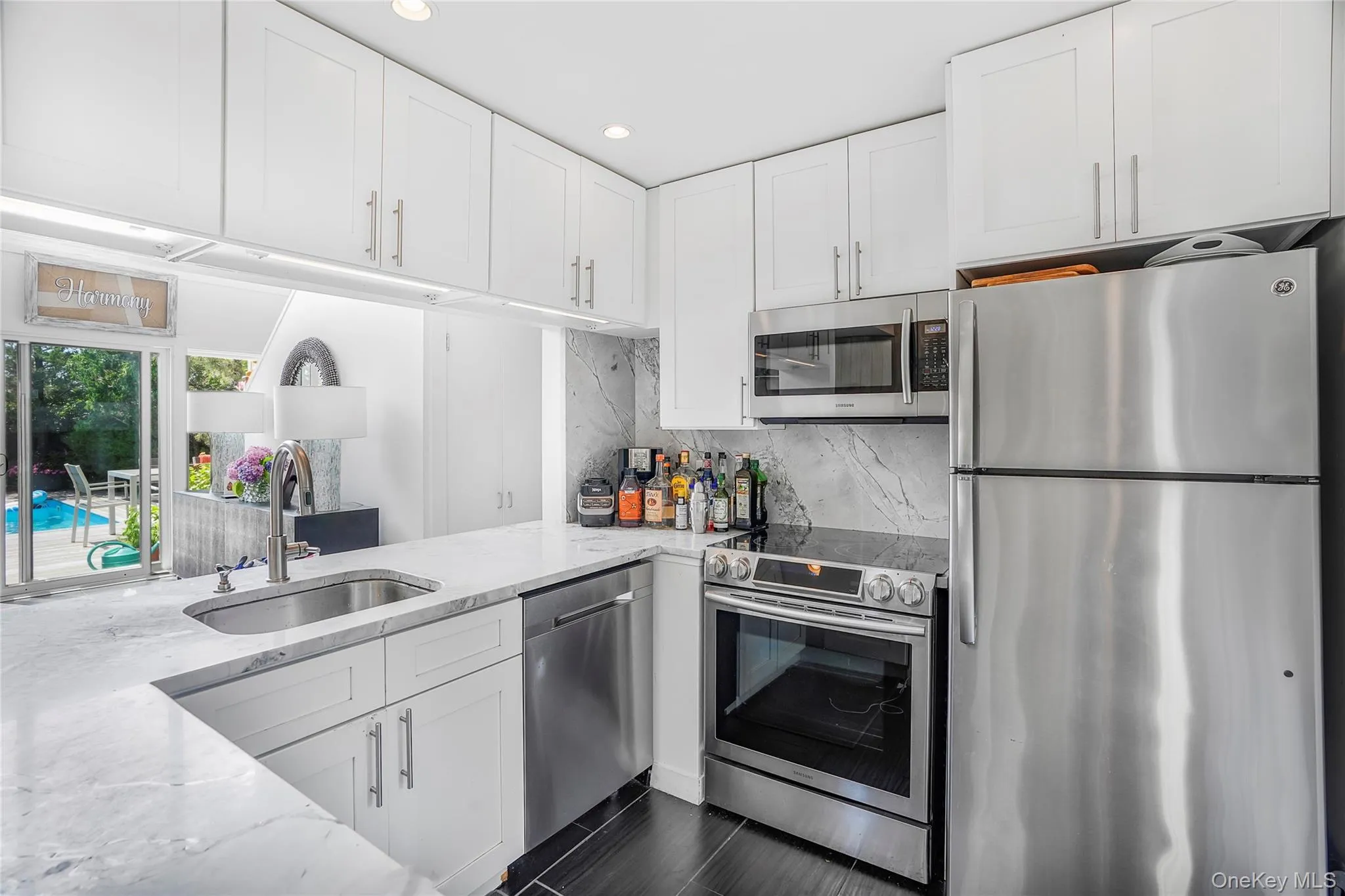 77 Bay Walk, Brookhaven, NY, 3 Bedrooms Bedrooms, 6 Rooms Rooms,2 BathroomsBathrooms,Residential,For Rent,Bay,0,1024478 77 Bay Walk, Brookhaven, NY, 3 Bedrooms Bedrooms, 6 Rooms Rooms,2 BathroomsBathrooms,Residential,For Rent,Bay,0,1024478