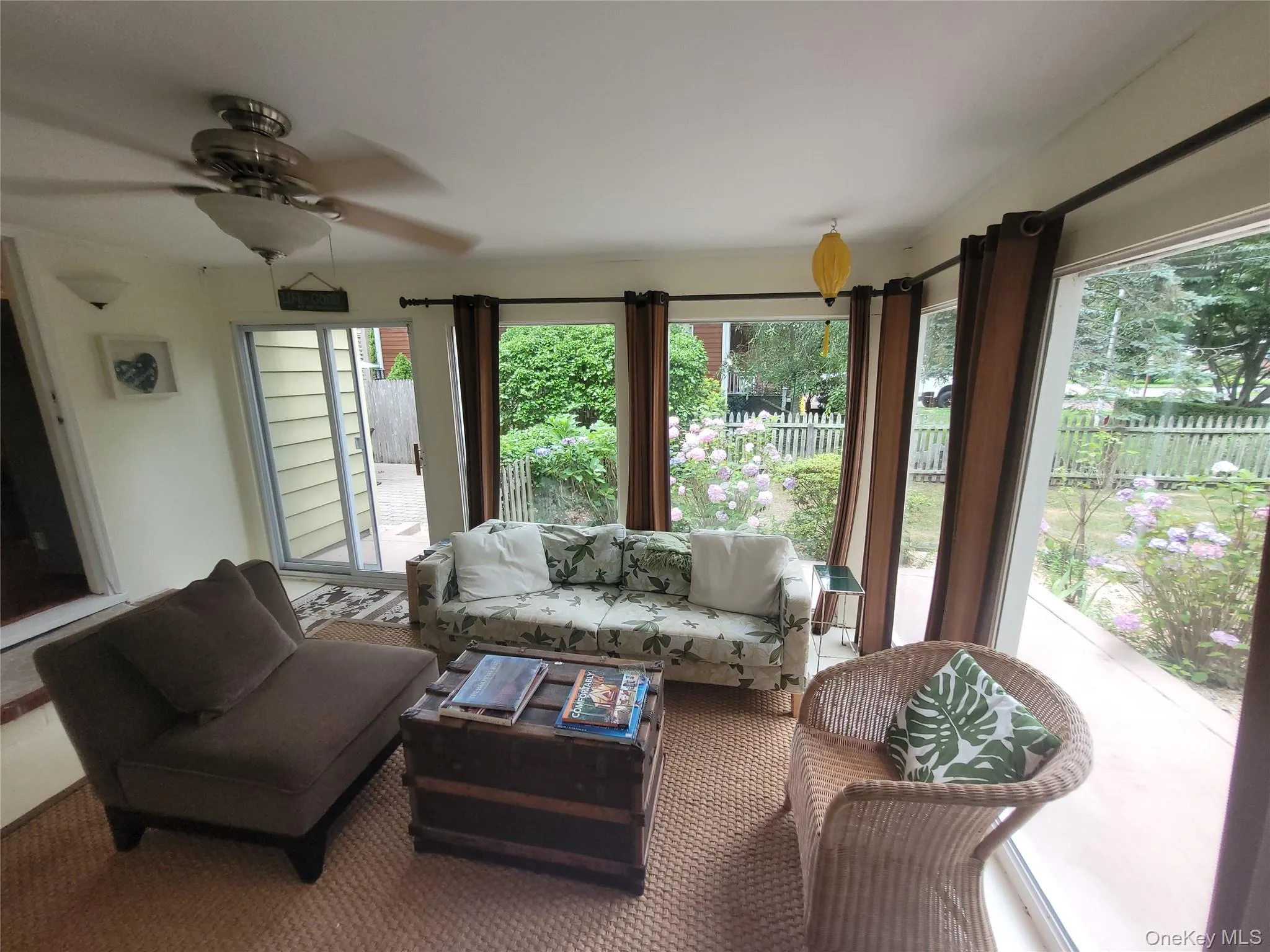 10 Graham Road, Southampton, NY, 3 Bedrooms Bedrooms, 7 Rooms Rooms,1 BathroomBathrooms,Residential,For Rent,Graham,0,1024482 10 Graham Road, Southampton, NY, 3 Bedrooms Bedrooms, 7 Rooms Rooms,1 BathroomBathrooms,Residential,For Rent,Graham,0,1024482
