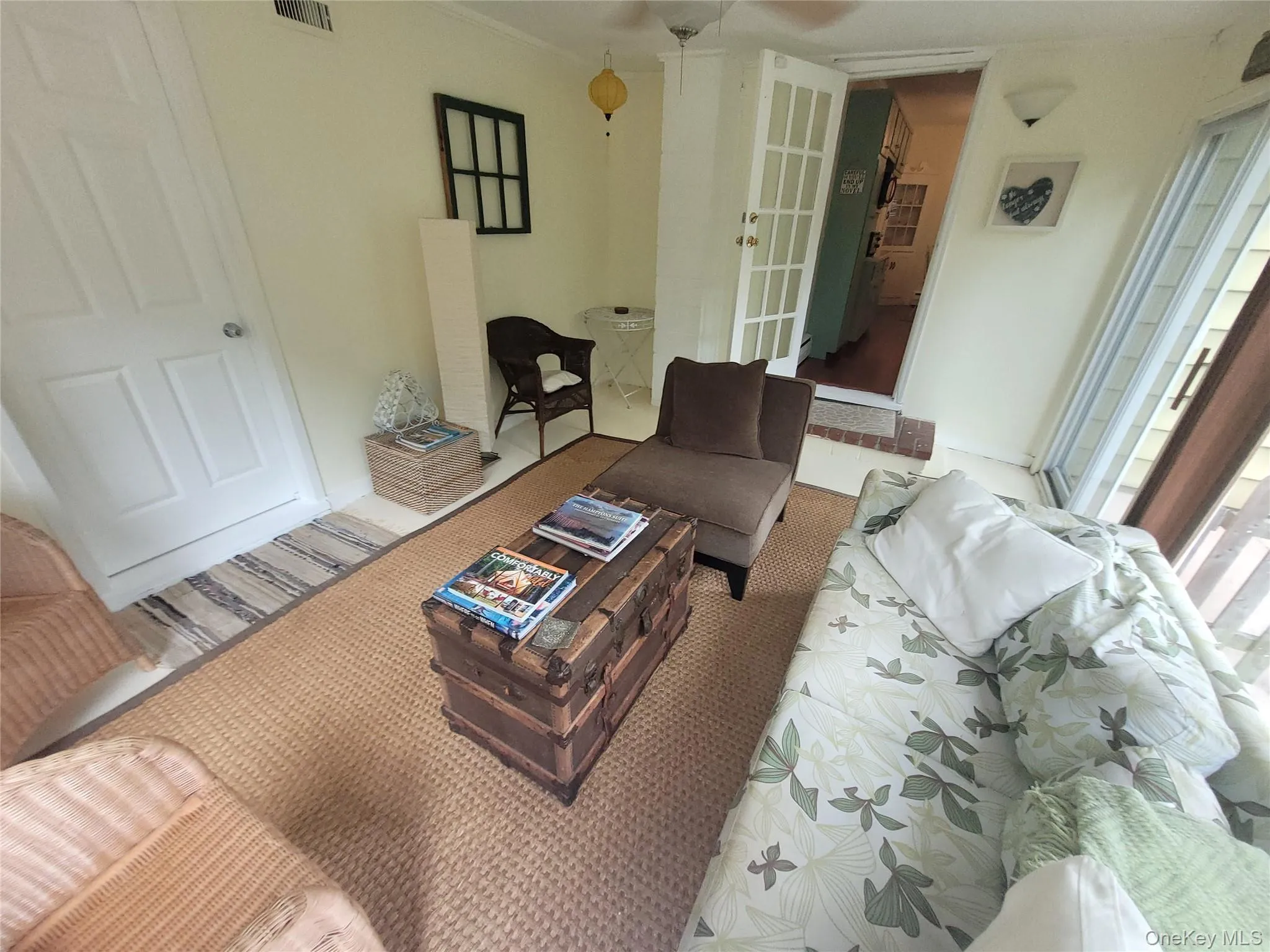 10 Graham Road, Southampton, NY, 3 Bedrooms Bedrooms, 7 Rooms Rooms,1 BathroomBathrooms,Residential,For Rent,Graham,0,1024482 10 Graham Road, Southampton, NY, 3 Bedrooms Bedrooms, 7 Rooms Rooms,1 BathroomBathrooms,Residential,For Rent,Graham,0,1024482
