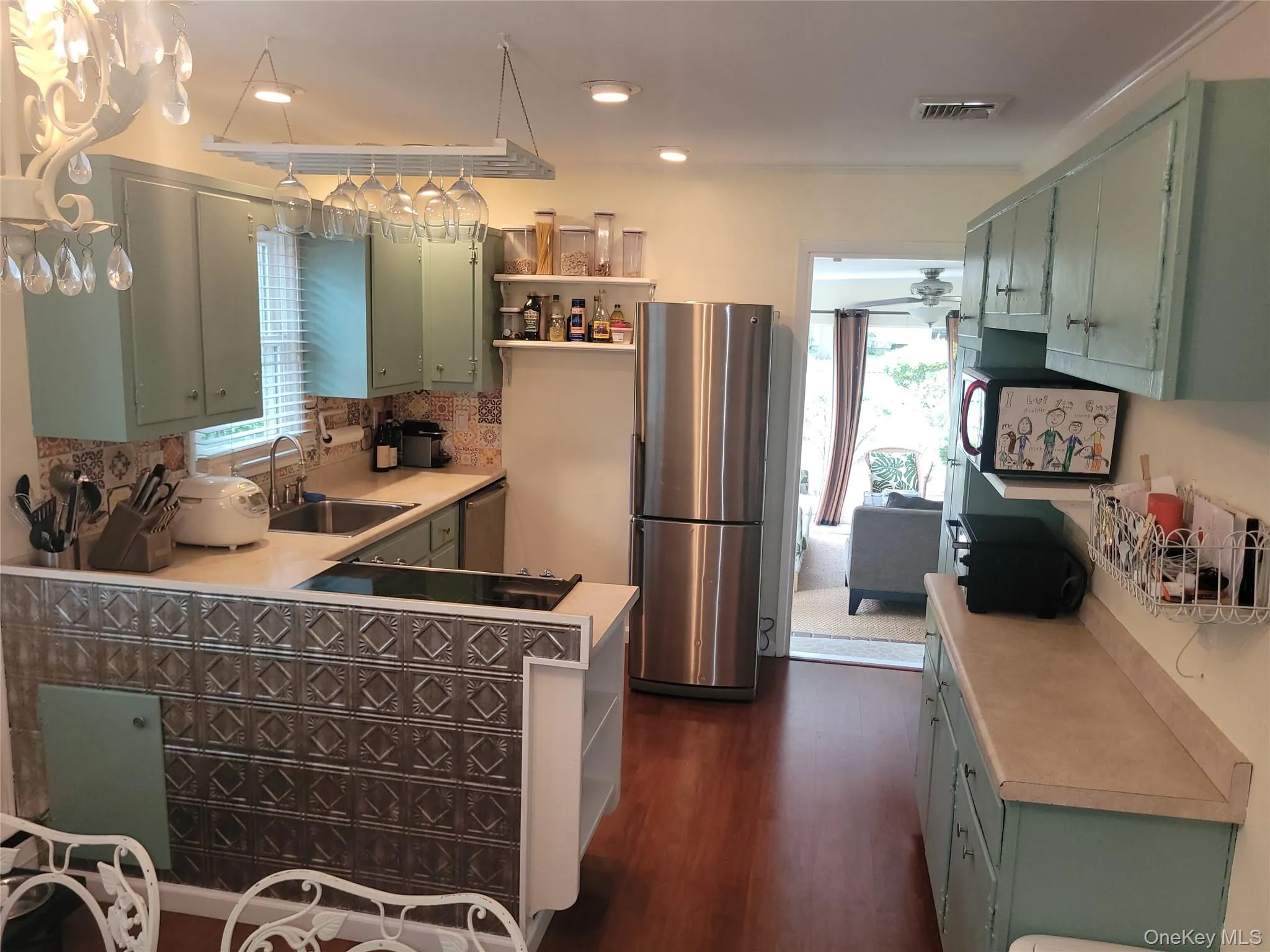 10 Graham Road, Southampton, NY, 3 Bedrooms Bedrooms, 7 Rooms Rooms,1 BathroomBathrooms,Residential,For Rent,Graham,0,1024482 10 Graham Road, Southampton, NY, 3 Bedrooms Bedrooms, 7 Rooms Rooms,1 BathroomBathrooms,Residential,For Rent,Graham,0,1024482