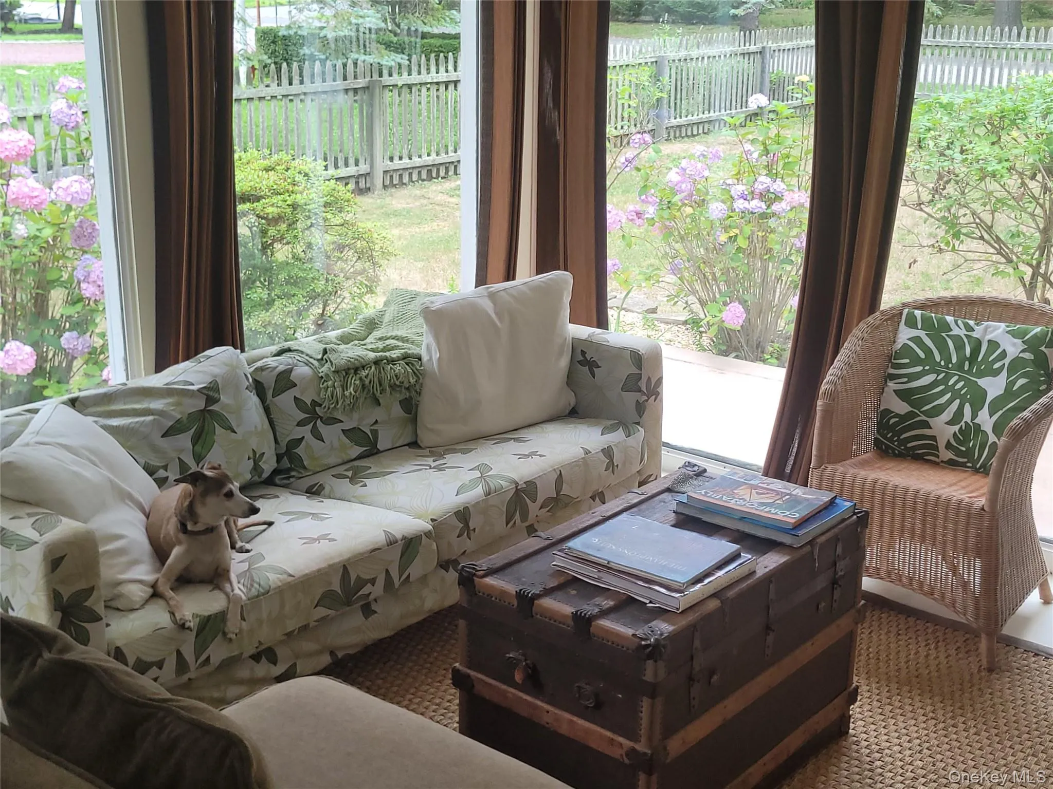 10 Graham Road, Southampton, NY, 3 Bedrooms Bedrooms, 7 Rooms Rooms,1 BathroomBathrooms,Residential,For Rent,Graham,0,1024482 10 Graham Road, Southampton, NY, 3 Bedrooms Bedrooms, 7 Rooms Rooms,1 BathroomBathrooms,Residential,For Rent,Graham,0,1024482