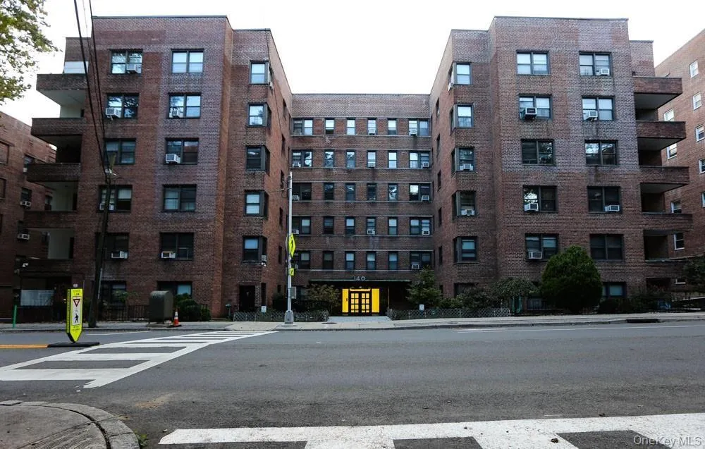 140 Hartsdale Avenue, Greenburgh, NY, 1 Bedroom Bedrooms, 3 Rooms Rooms,1 BathroomBathrooms,Residential Lease,For Rent,Hartsdale,0,1024485 140 Hartsdale Avenue, Greenburgh, NY, 1 Bedroom Bedrooms, 3 Rooms Rooms,1 BathroomBathrooms,Residential Lease,For Rent,Hartsdale,0,1024485
